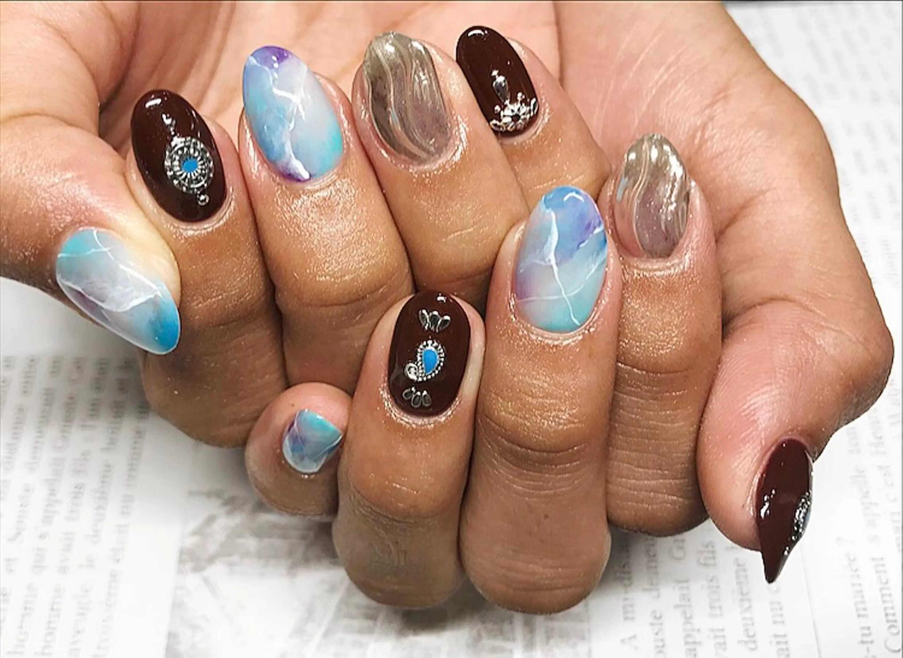 ネイル elu ：nail＆eyeのネイルデザイン