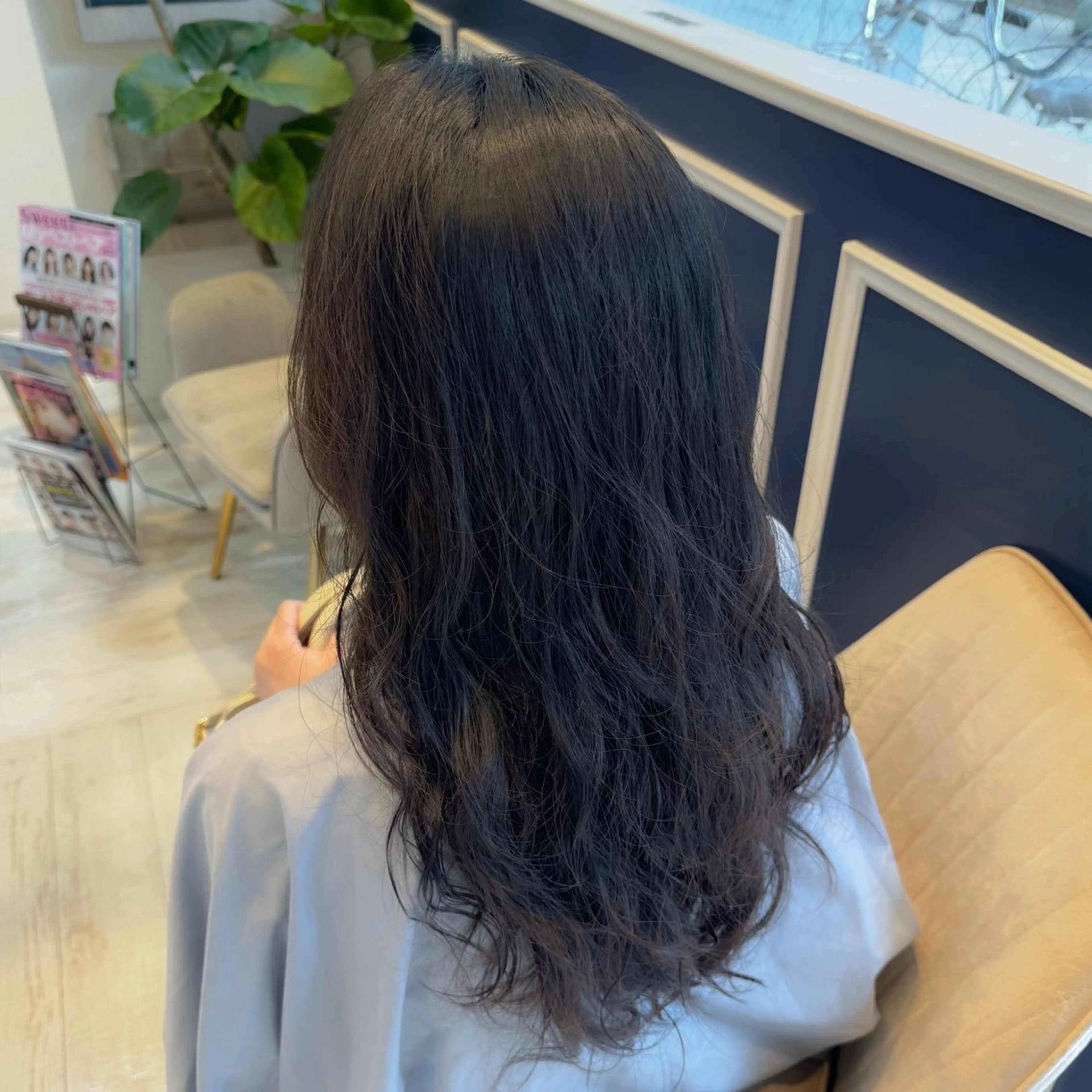 ロング パーマ 吉田 新平のヘアスタイル