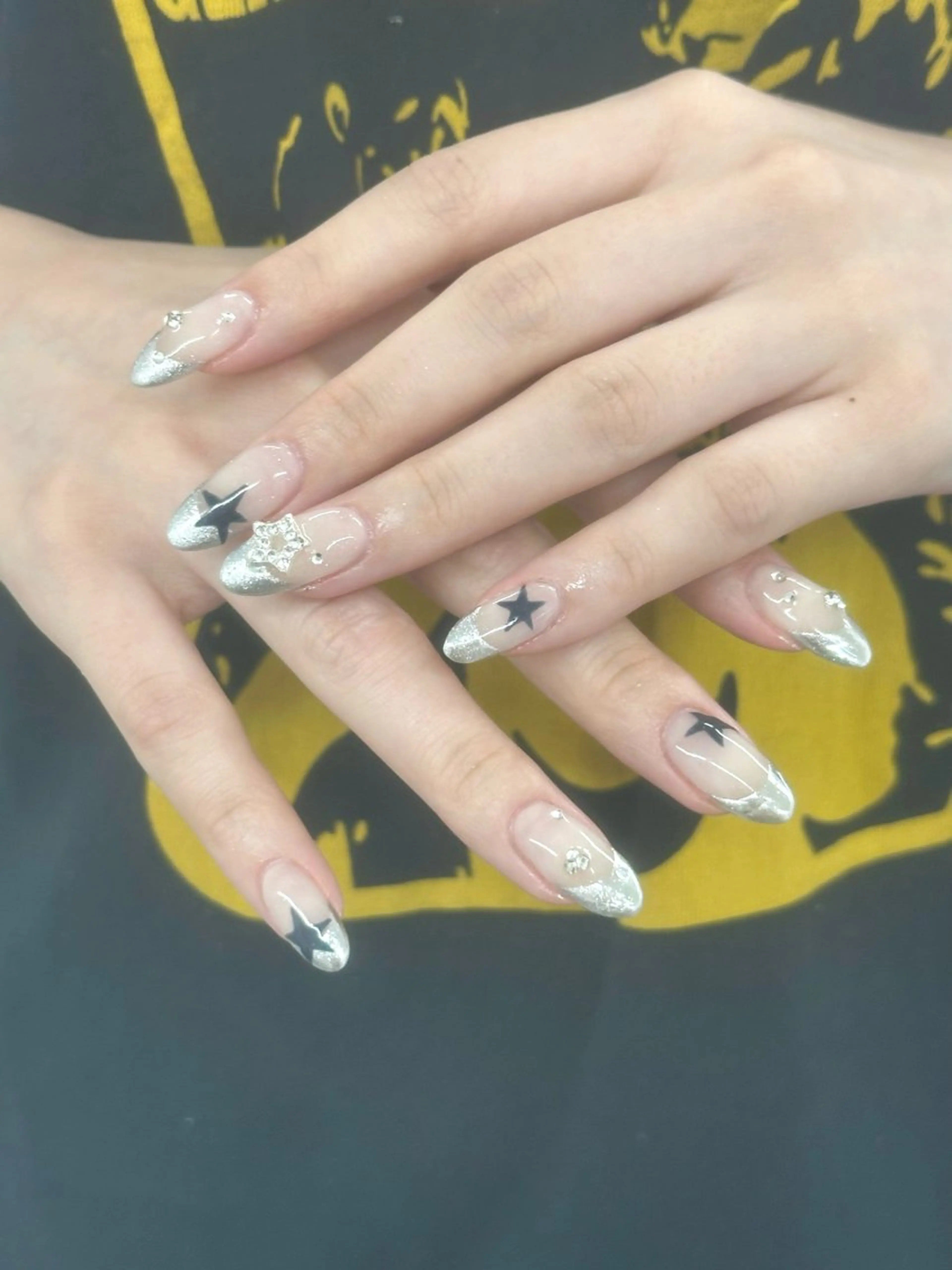 ネイル ハンドネイル 𝐦𝐢𝐲𝐮/韓 国𝐲𝟐𝐤ネイルのネイルデザイン