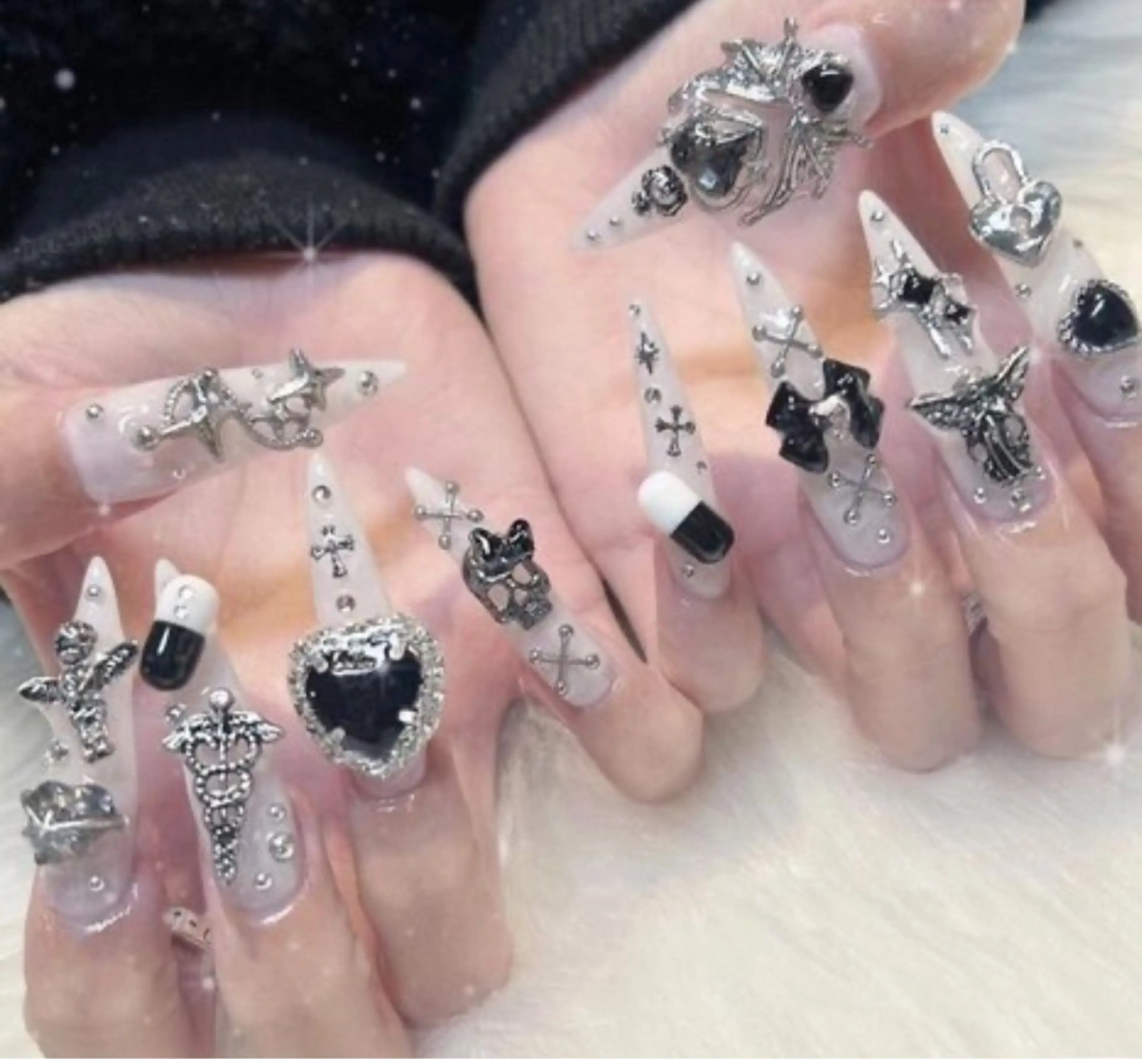 ネイル ハンドネイル UMI ネイルサロン新宿🎀のネイルデザイン