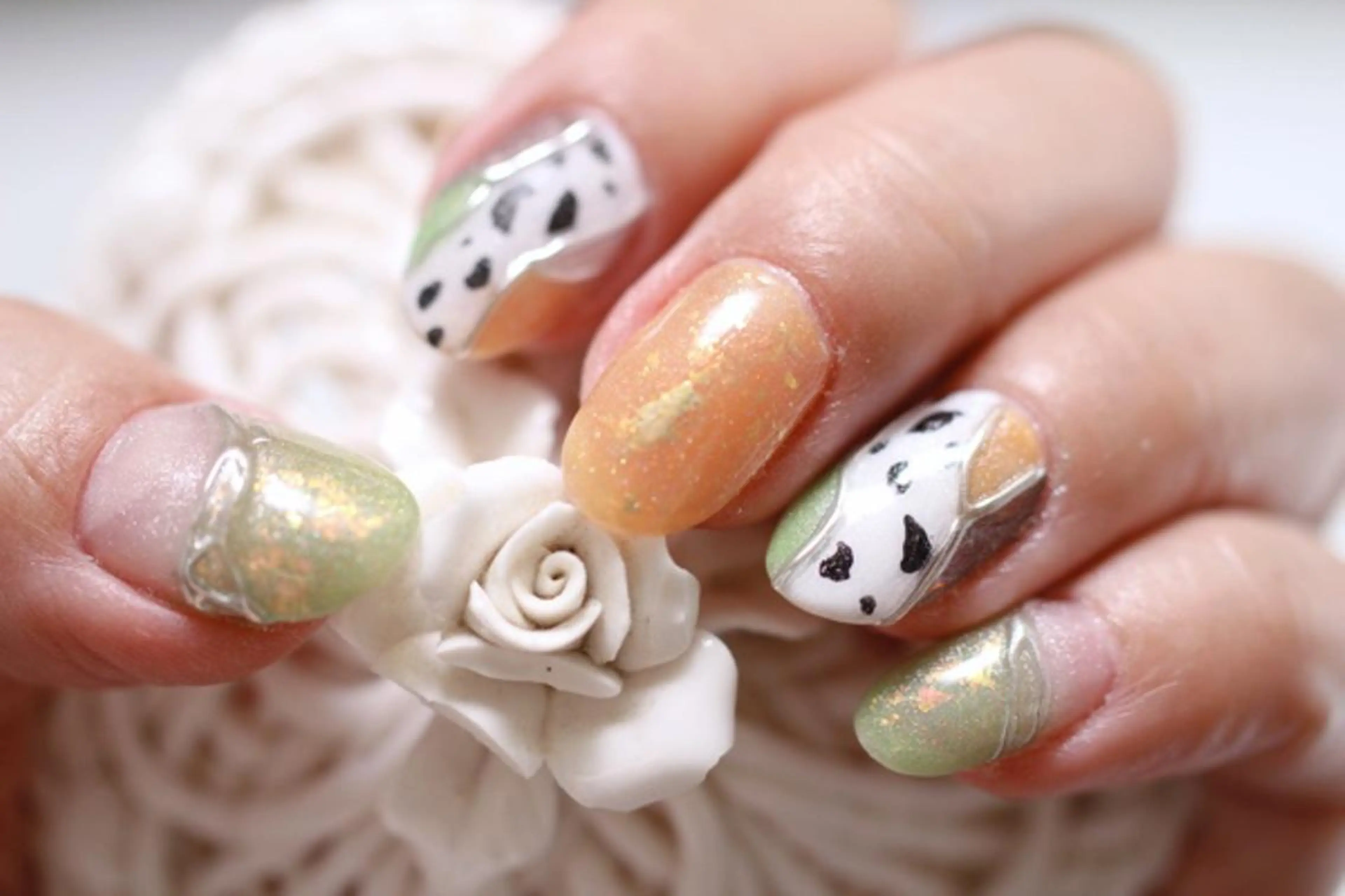 ネイル ジェルネイル ママリンド　志村坂上店所属・しみ えんのネイルデザイン