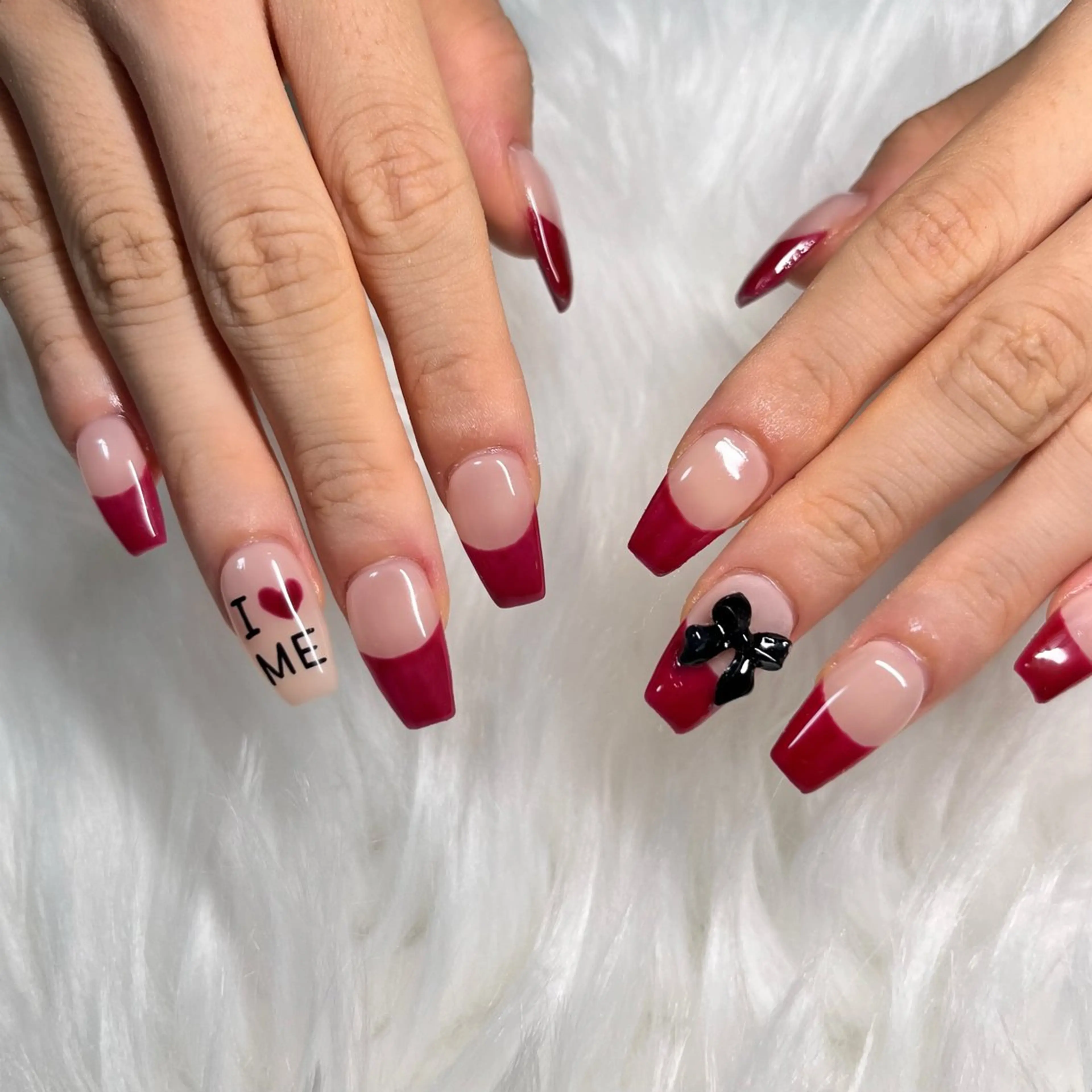 ネイル ボルドー 長さ出し フレンチネイル 持ち込み リボン ハンドネイル moca.nail mocaのネイルデザイン