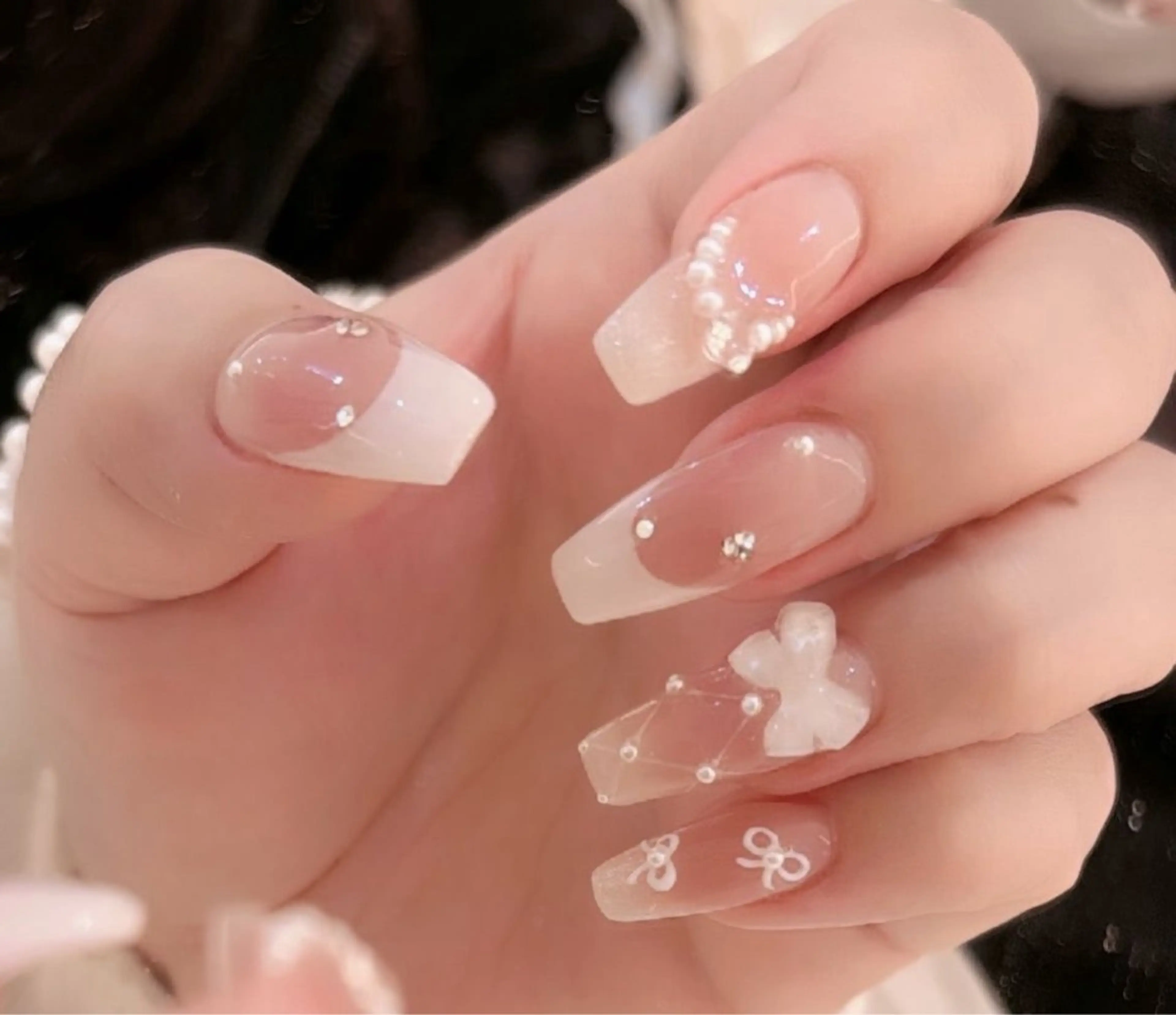 ネイル マグネットネイル ピンク ネイルチップ 冬ネイル Lee Nailsのネイルデザイン