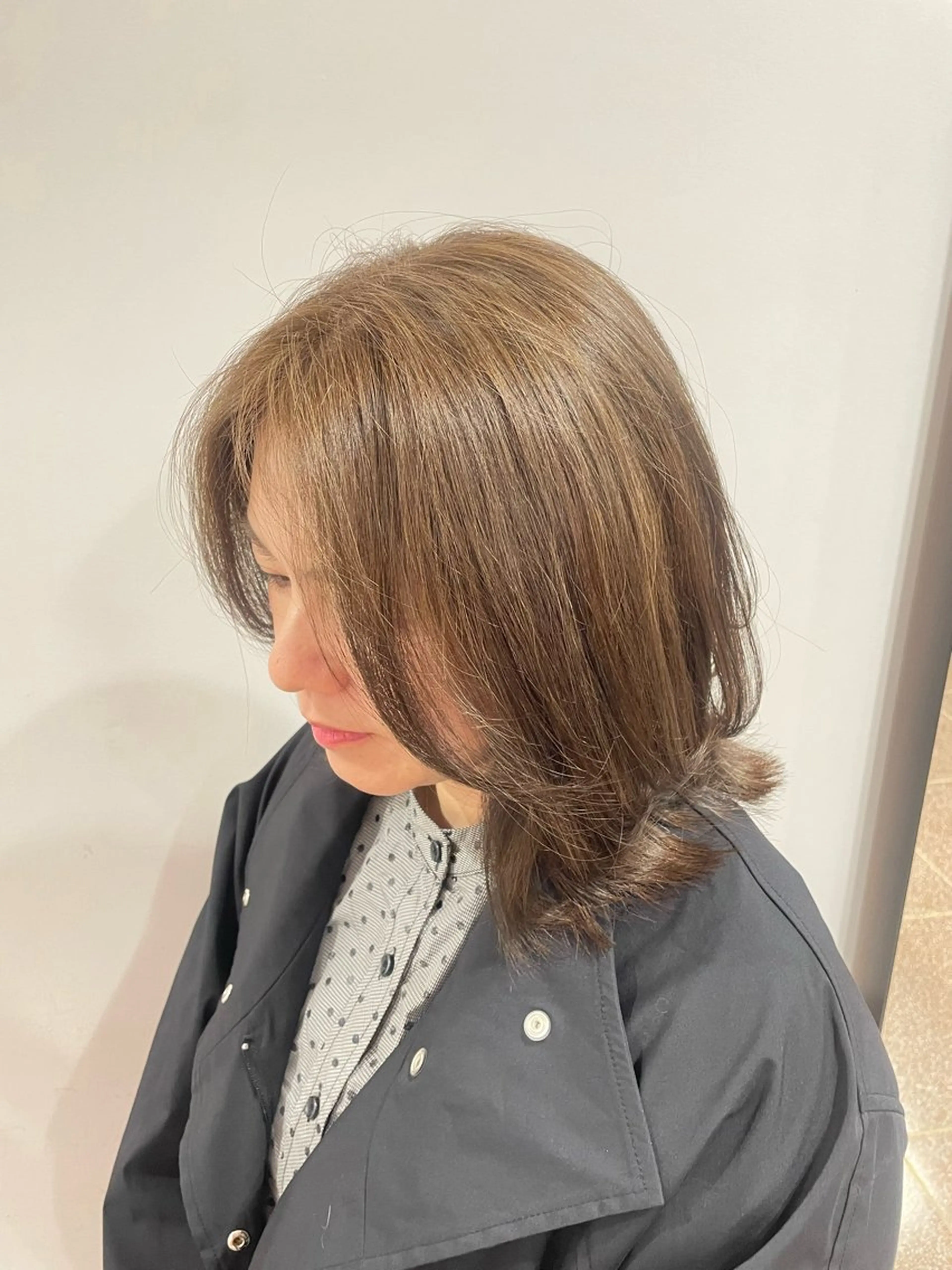 ミディアム 佐藤 彩野のヘアスタイル