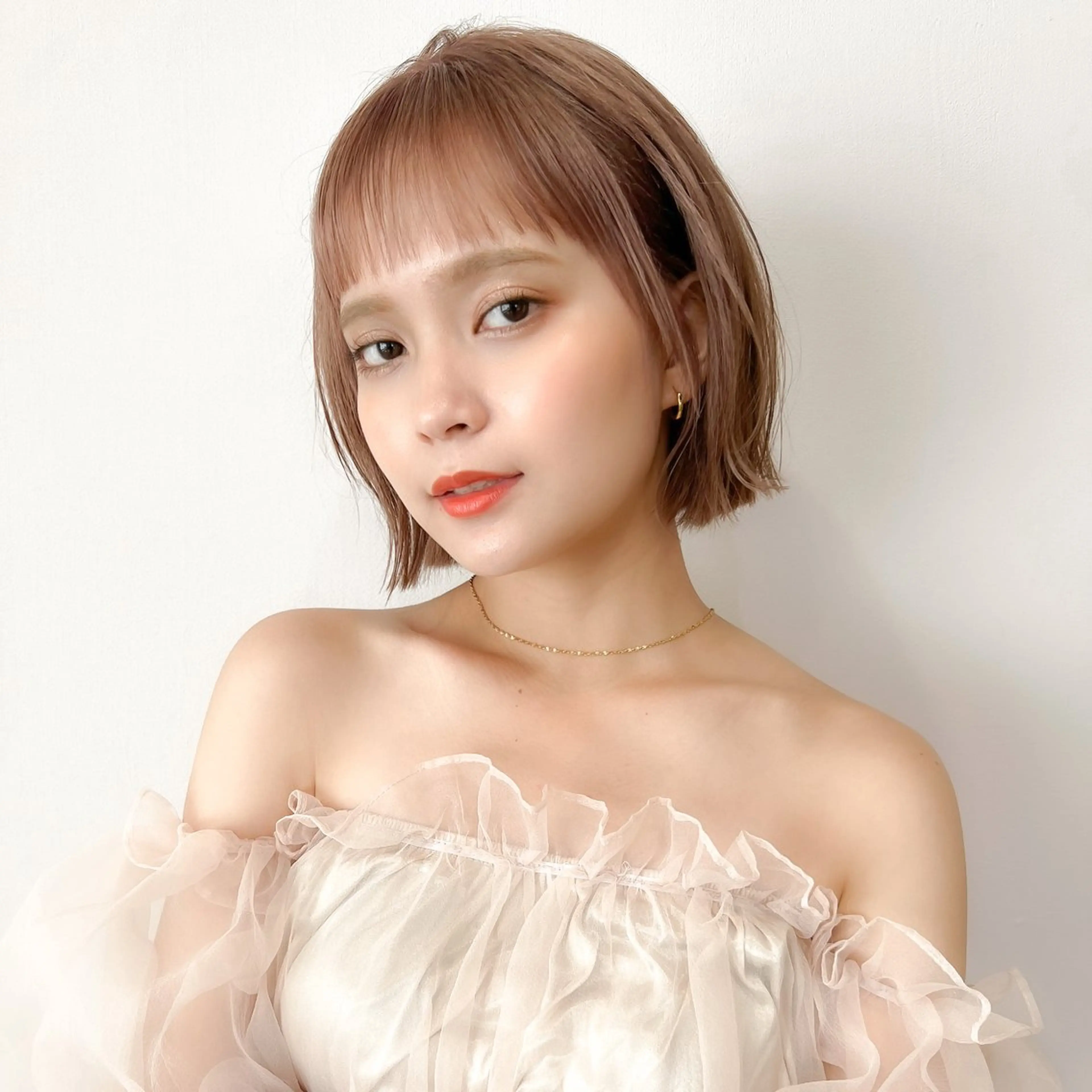 ショート カラー ミディアム/顔周り/ ベージュ🌼mayuのヘアスタイル