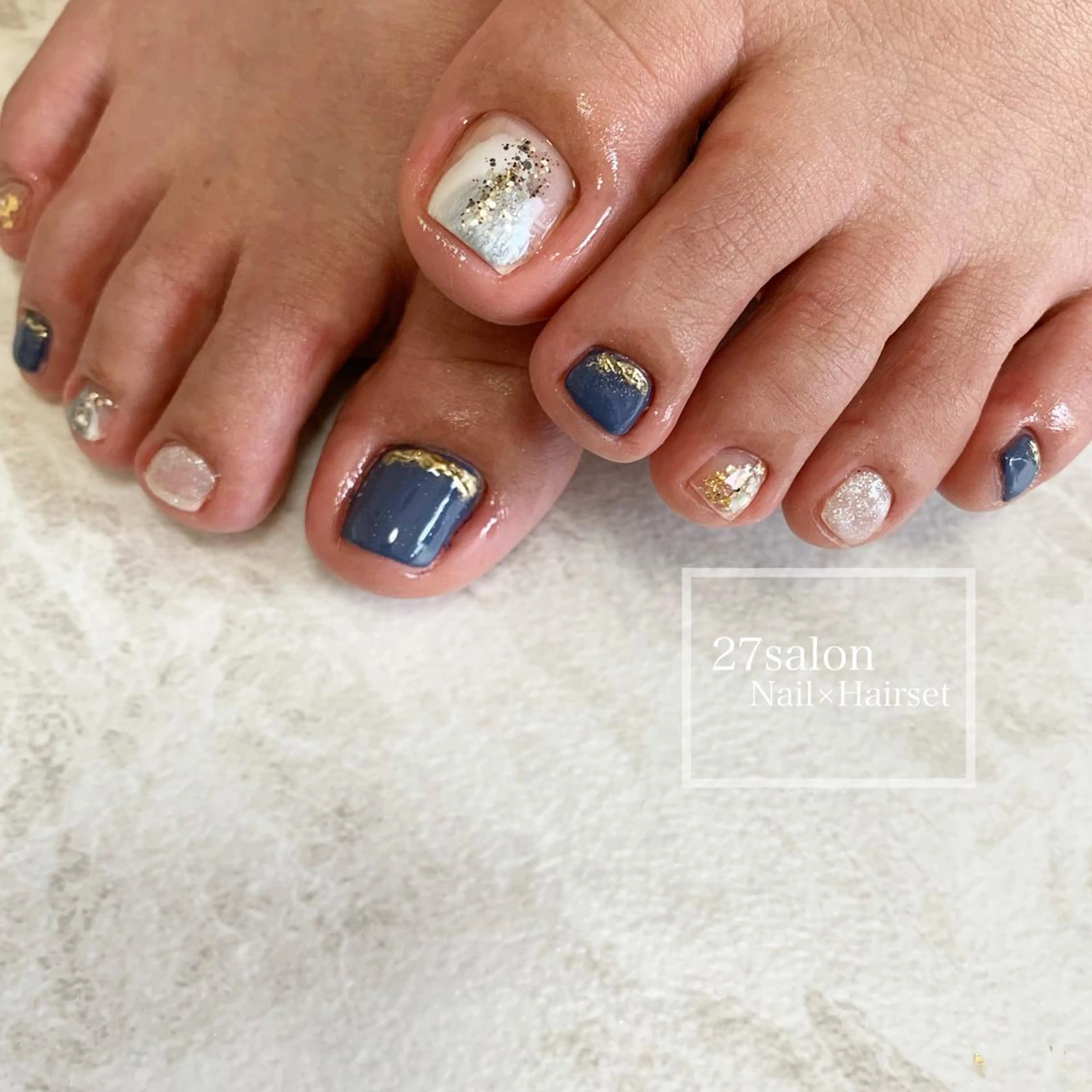 ネイル ブルー フットネイル ニュアンスネイル 27salon yuinaのネイルデザイン