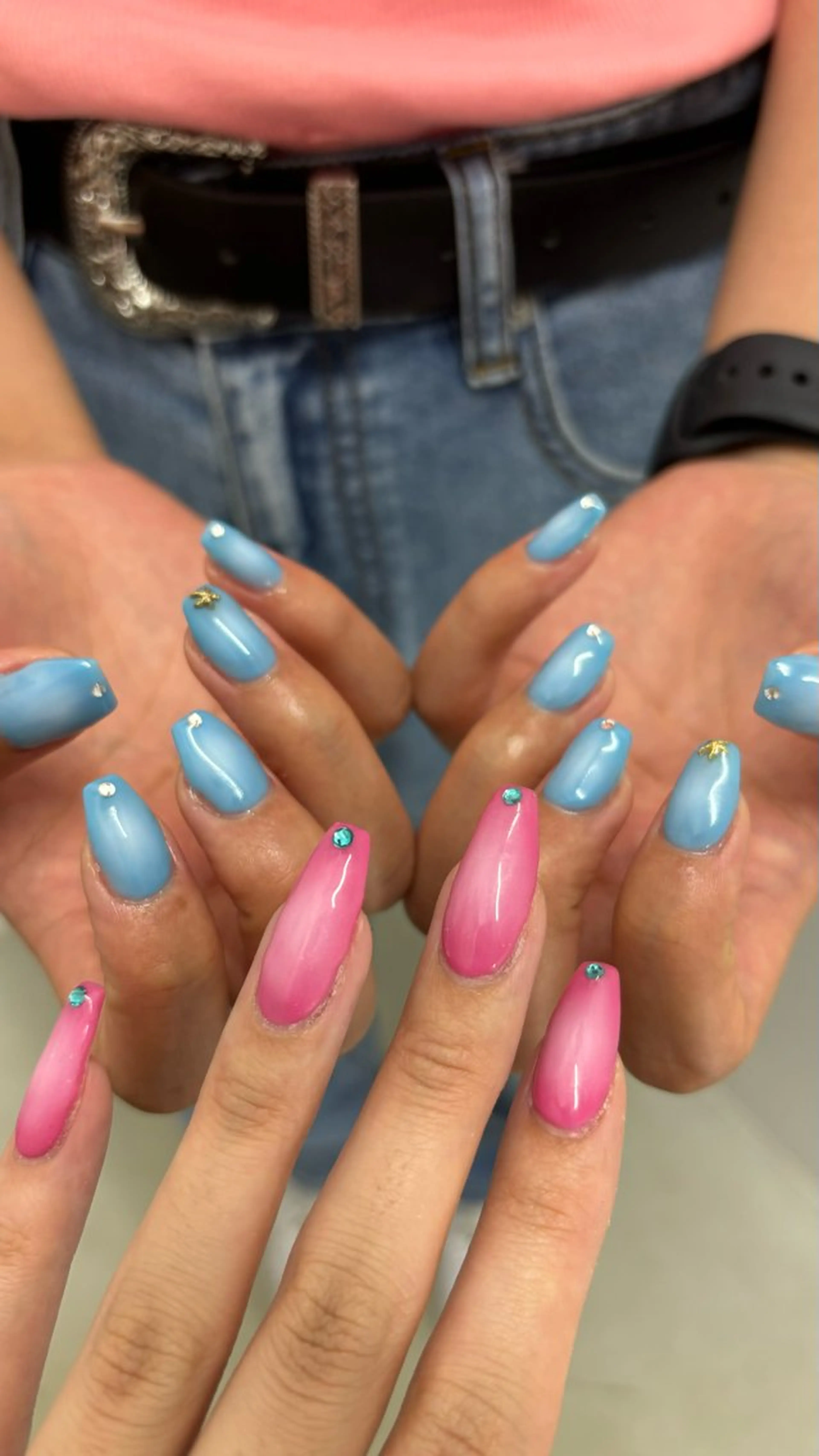 ネイル ジェルネイル パラジェル Queen所属・伊藤 梨恋のネイルデザイン