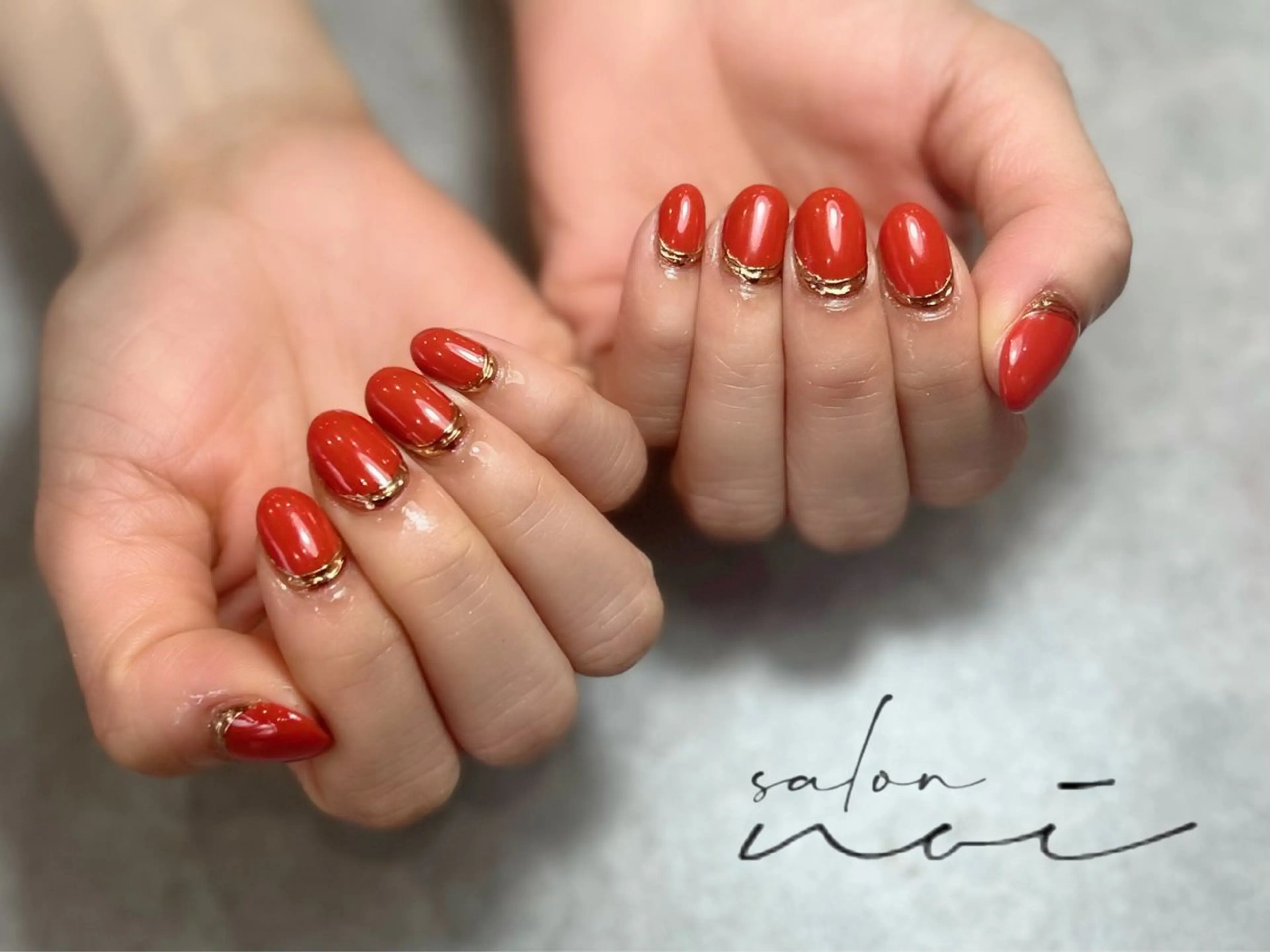 ネイル ゴールド ミラーネイル ハンドネイル salon noi所属・salon noiのネイルデザイン