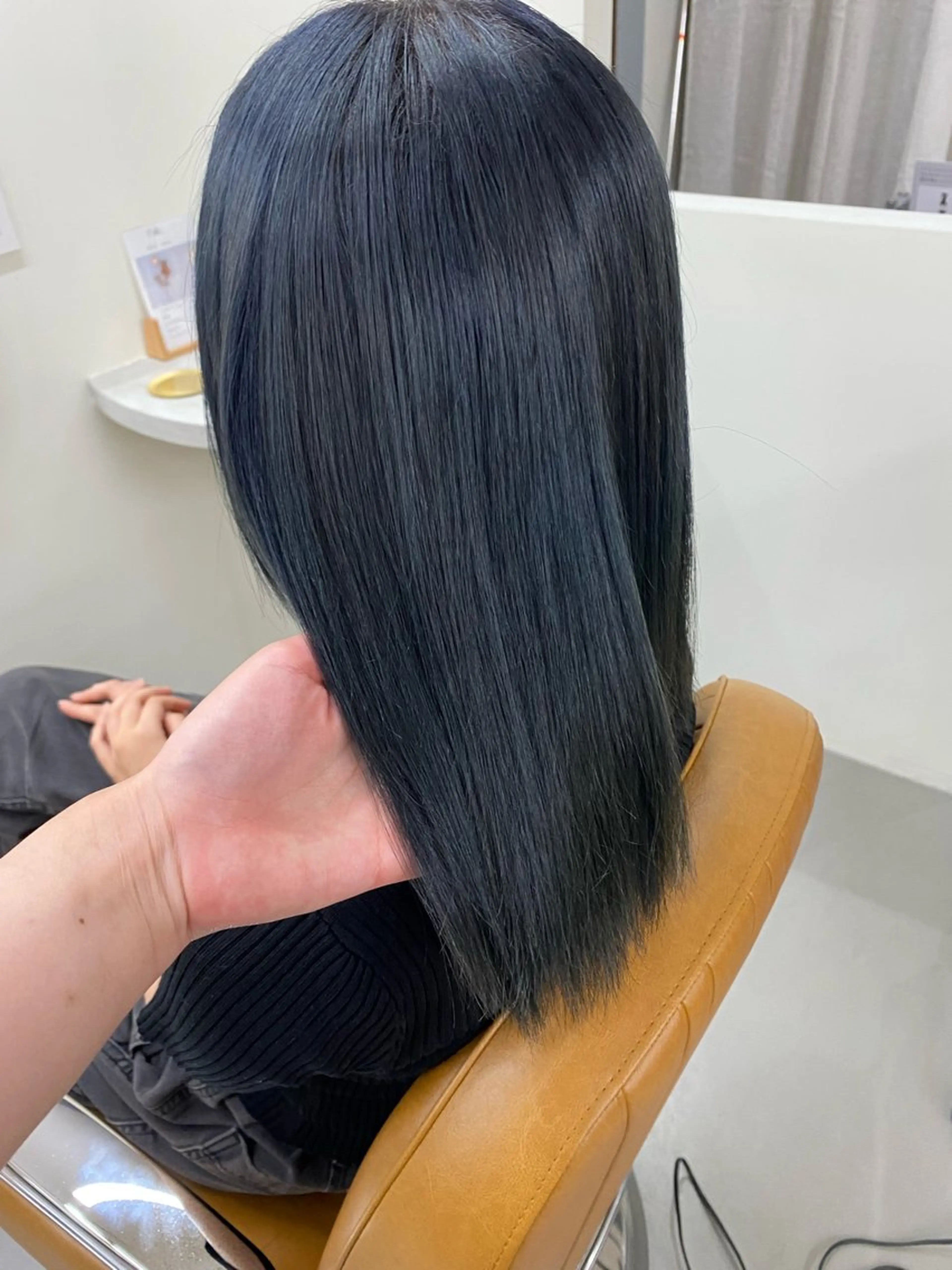 カラー ブルーカラー ネイビーカラー 檜 果歩のヘアスタイル