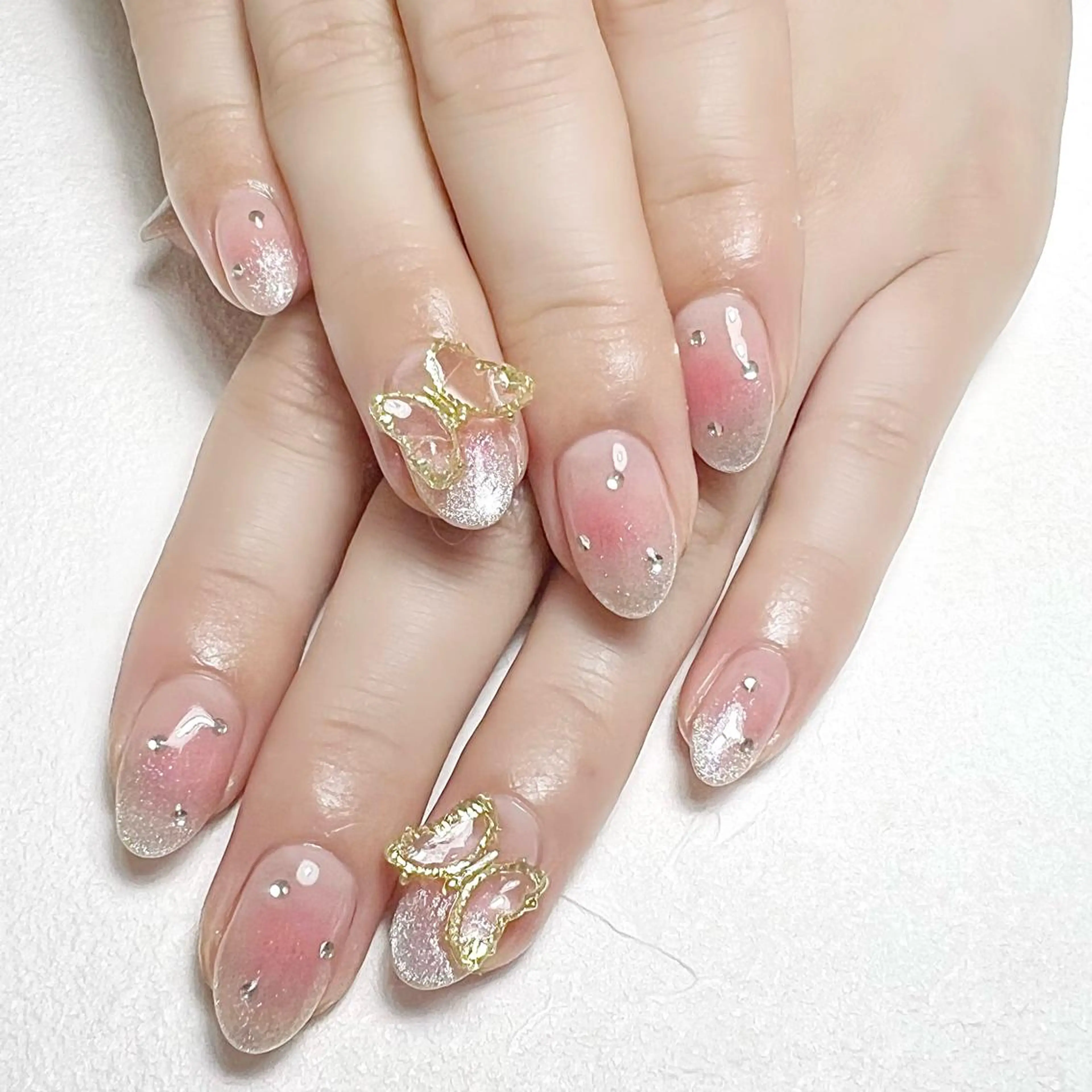 ネイル チークネイル ガーリー グラデーション キラキラネイル マグネットネイル rouse nail RISATOのネイルデザイン
