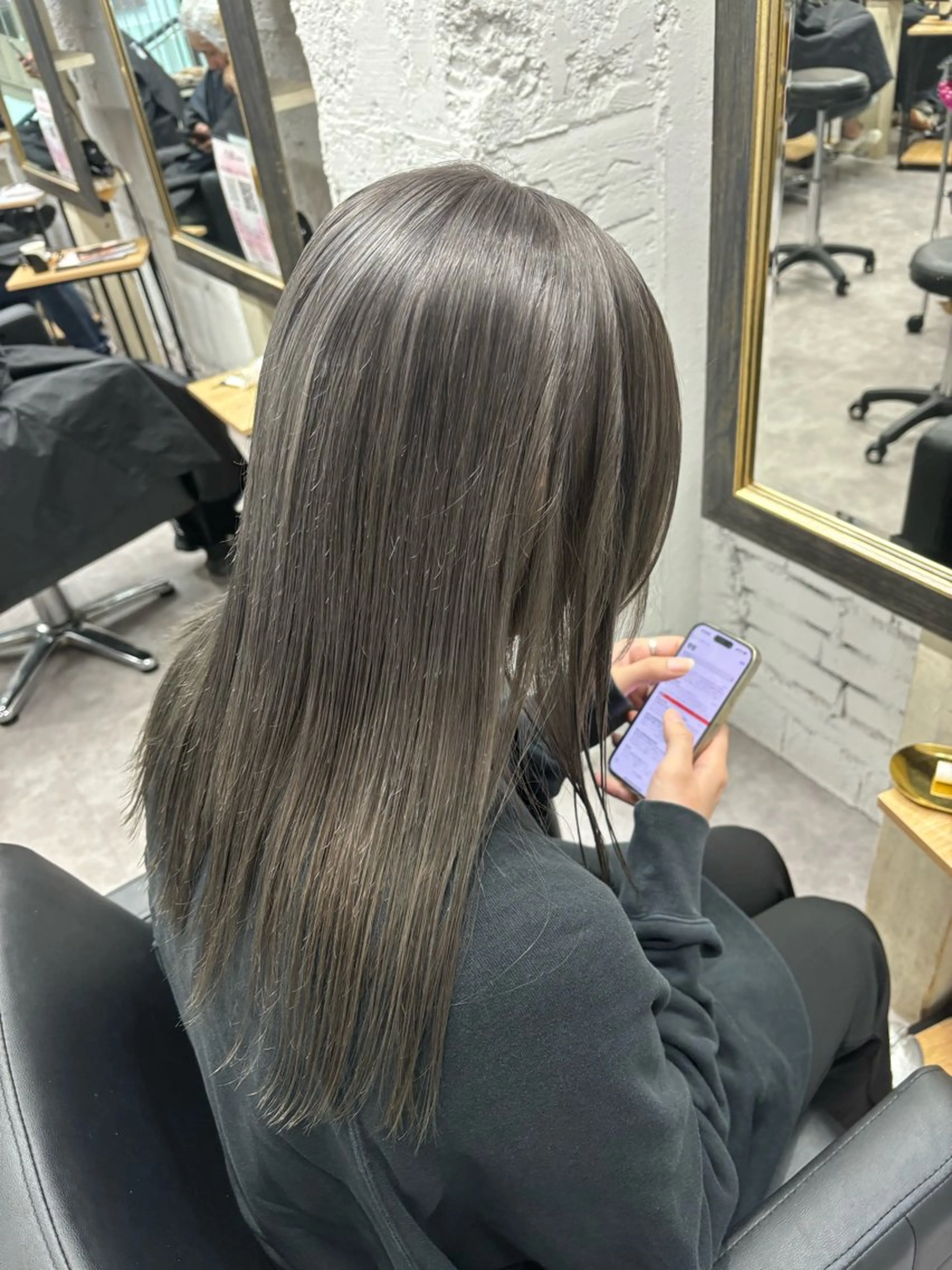 セミロング カラー ハイトーン/ダブル カラー/akihoのヘアスタイル