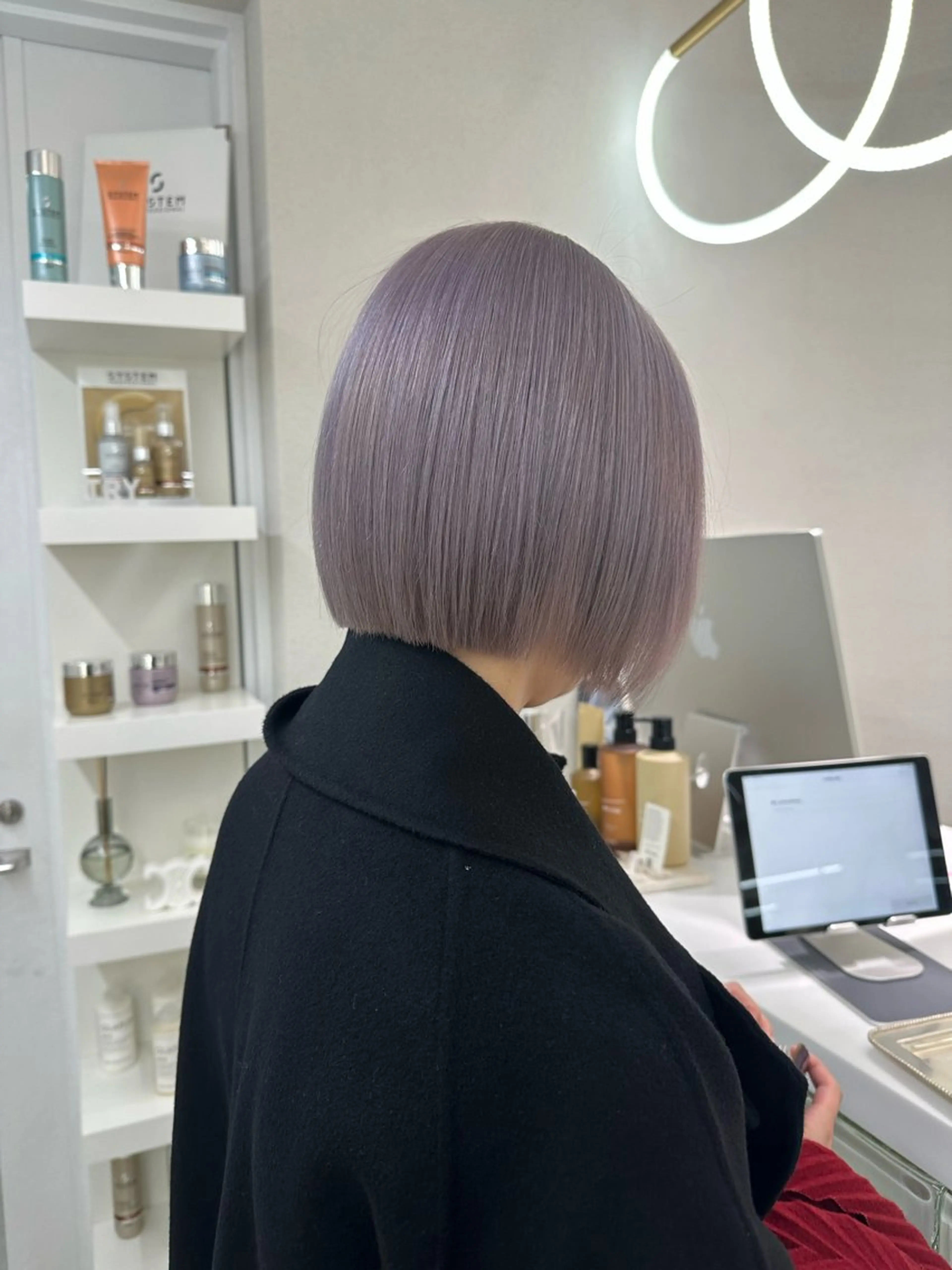 ミディアム ハイトーンボブ Mizuki.のヘアスタイル