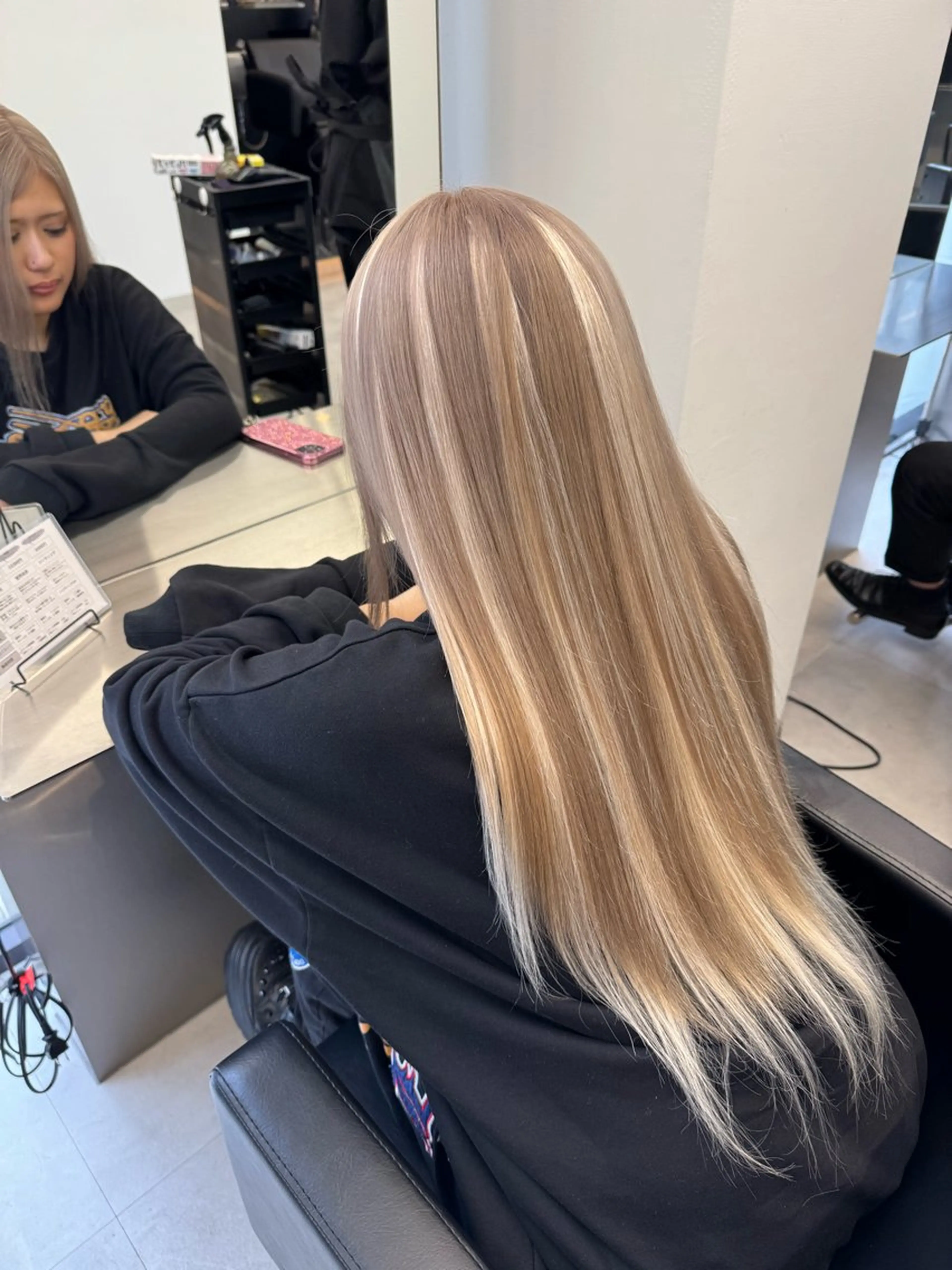 ロング カラー ベージュカラー ミルクティーベージュ ホワイトベージュ エクステ ヘアカラー エクステ ハイトーン/エクステ /韓国ヘアKENTAのヘアスタイル