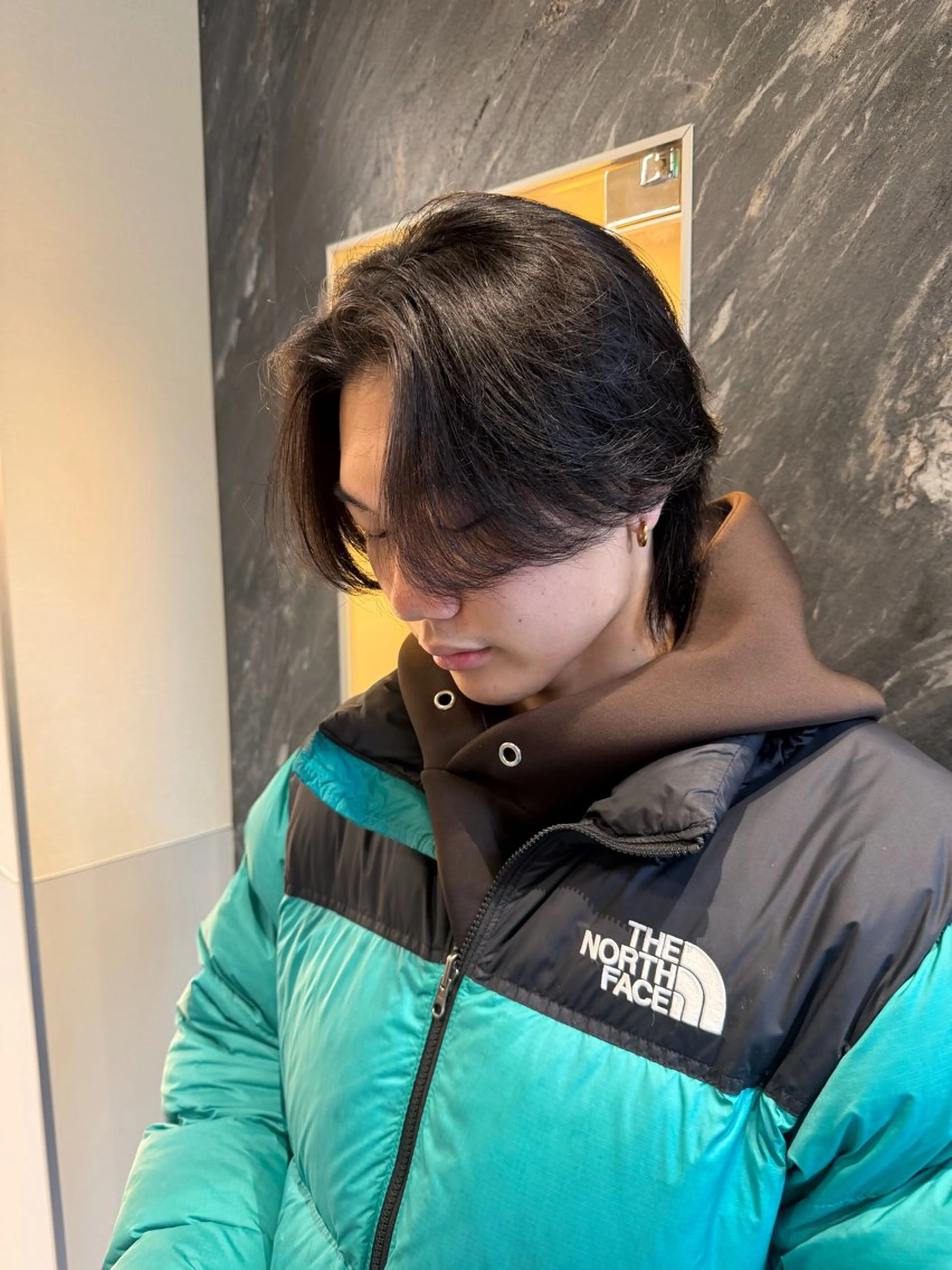 ミディアム パーマ メンズ ミディアムパーマ メンズパーマ ニュアンスパーマ カット パーマ 💈原宿指名No.1 センターパート💈のヘアスタイル