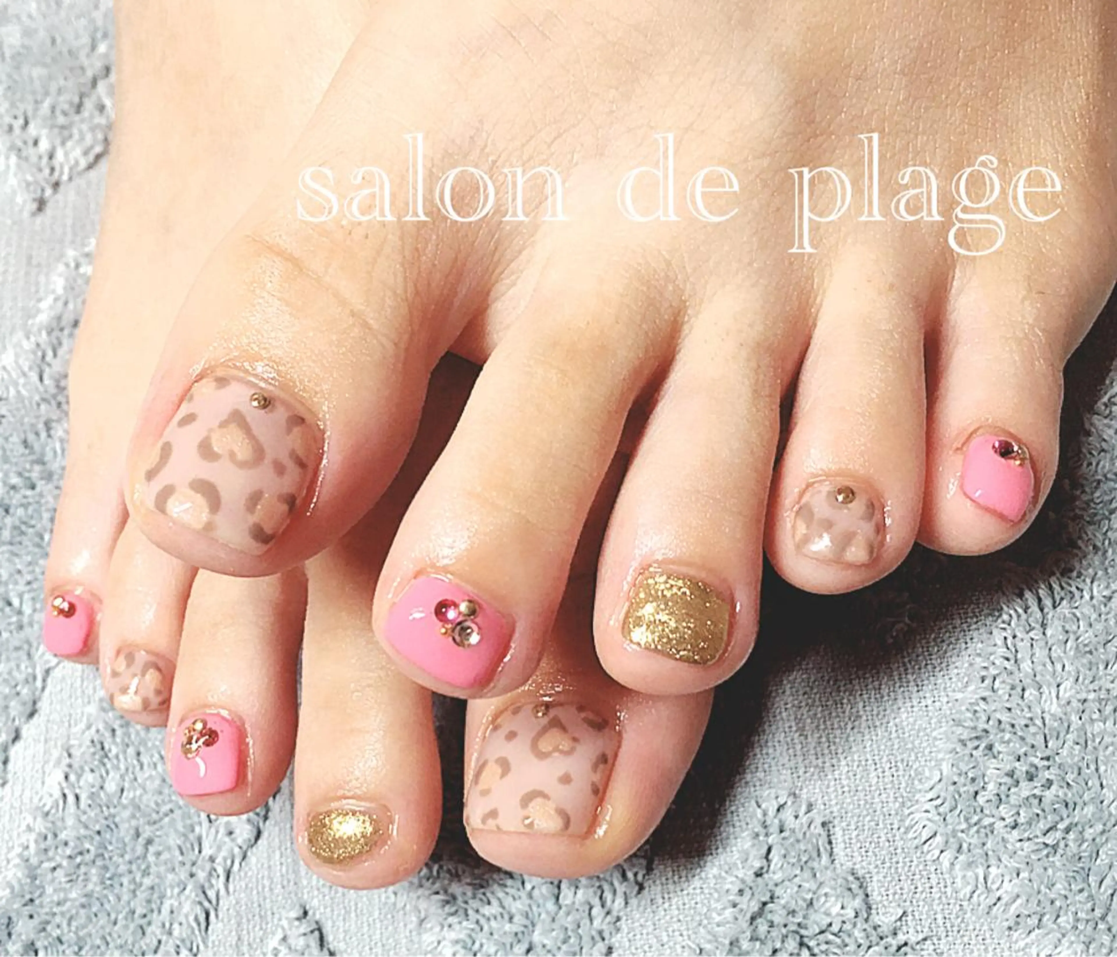 ネイル アニマル柄 フットネイル ジェルネイル ソフトジェル サロンド プラージュのネイルデザイン