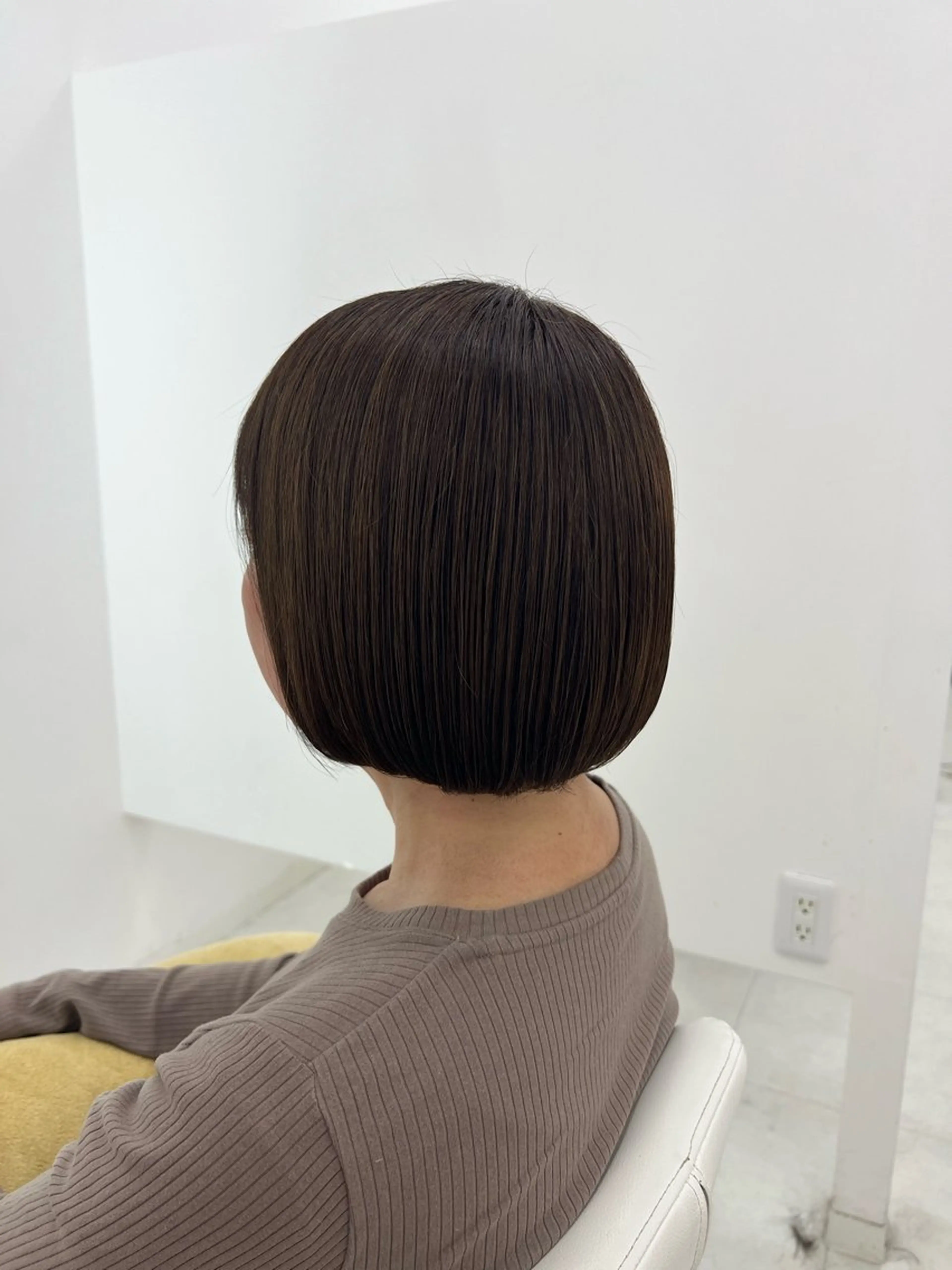 ショート カラー カット ヘアカラー トリートメント 吉田 悠乃のヘアスタイル