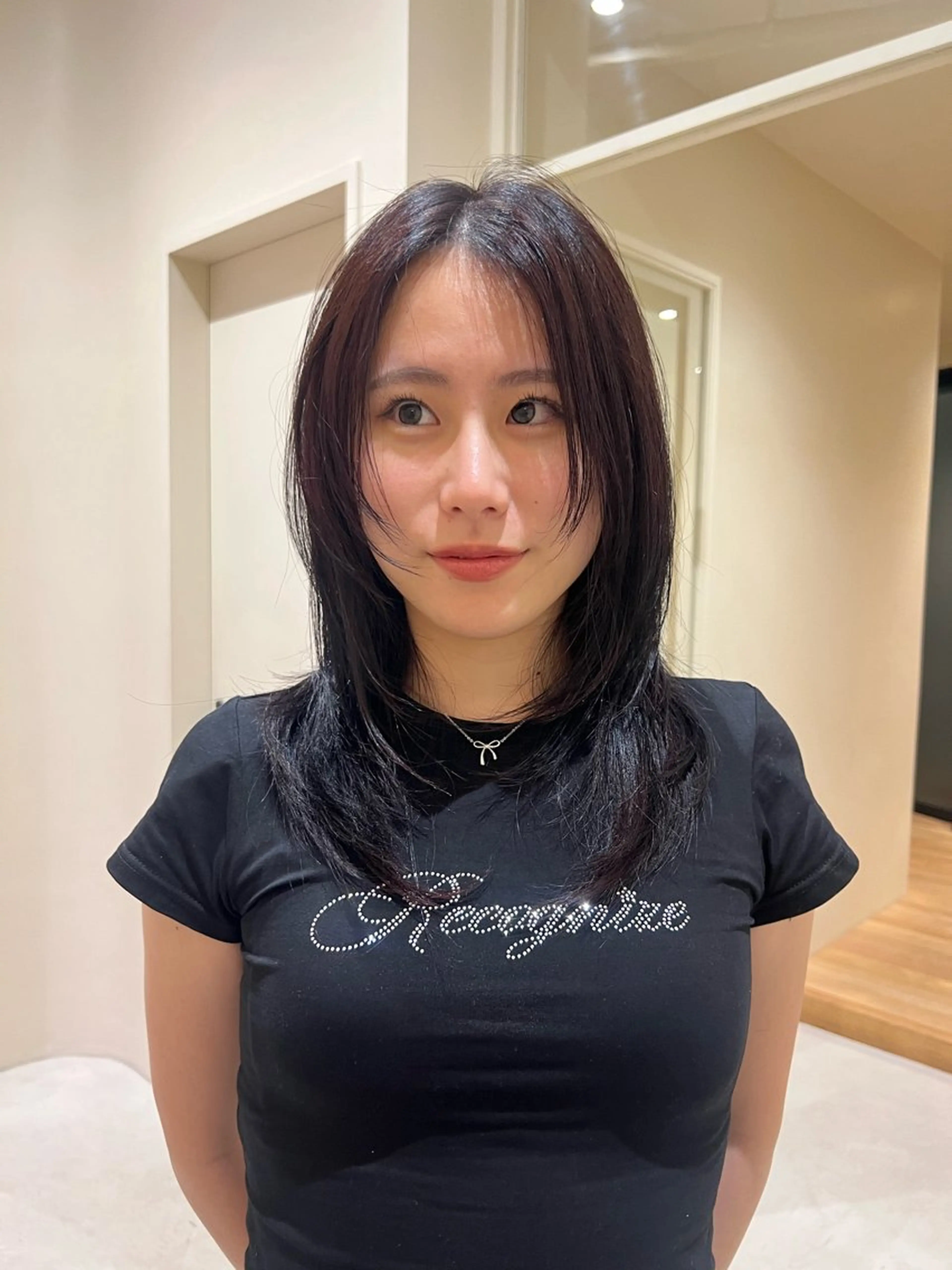 ミディアム レイヤーカット レイヤーカット NERO加藤木麻彩のヘアスタイル