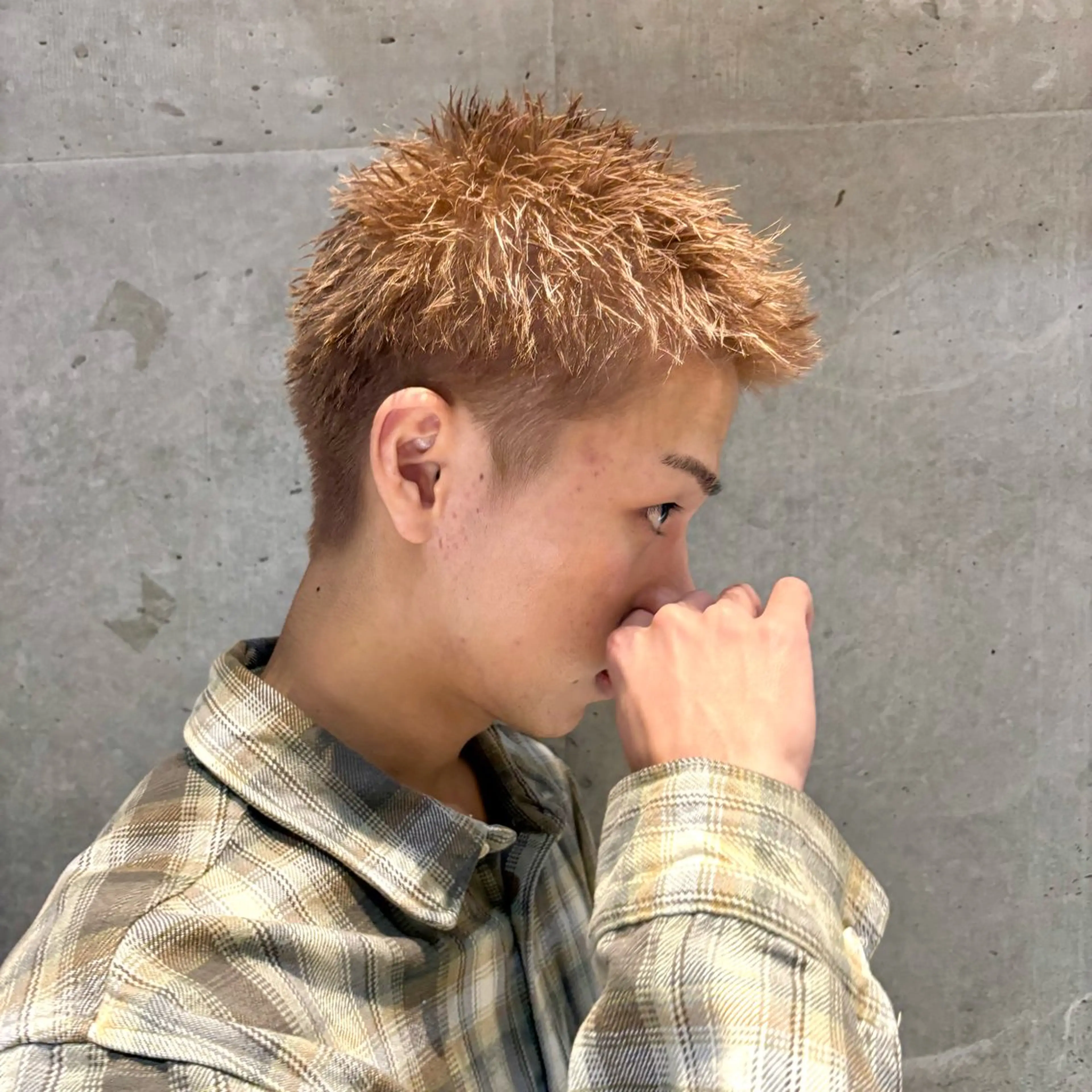 ショート カラー メンズ メンズブリーチ メンズハイトーン スパイキーショート ベージュカラー ブリーチ カット ヘアカラー 🔥メンズ特化🔥 ハイトーン/RUKIのヘアスタイル