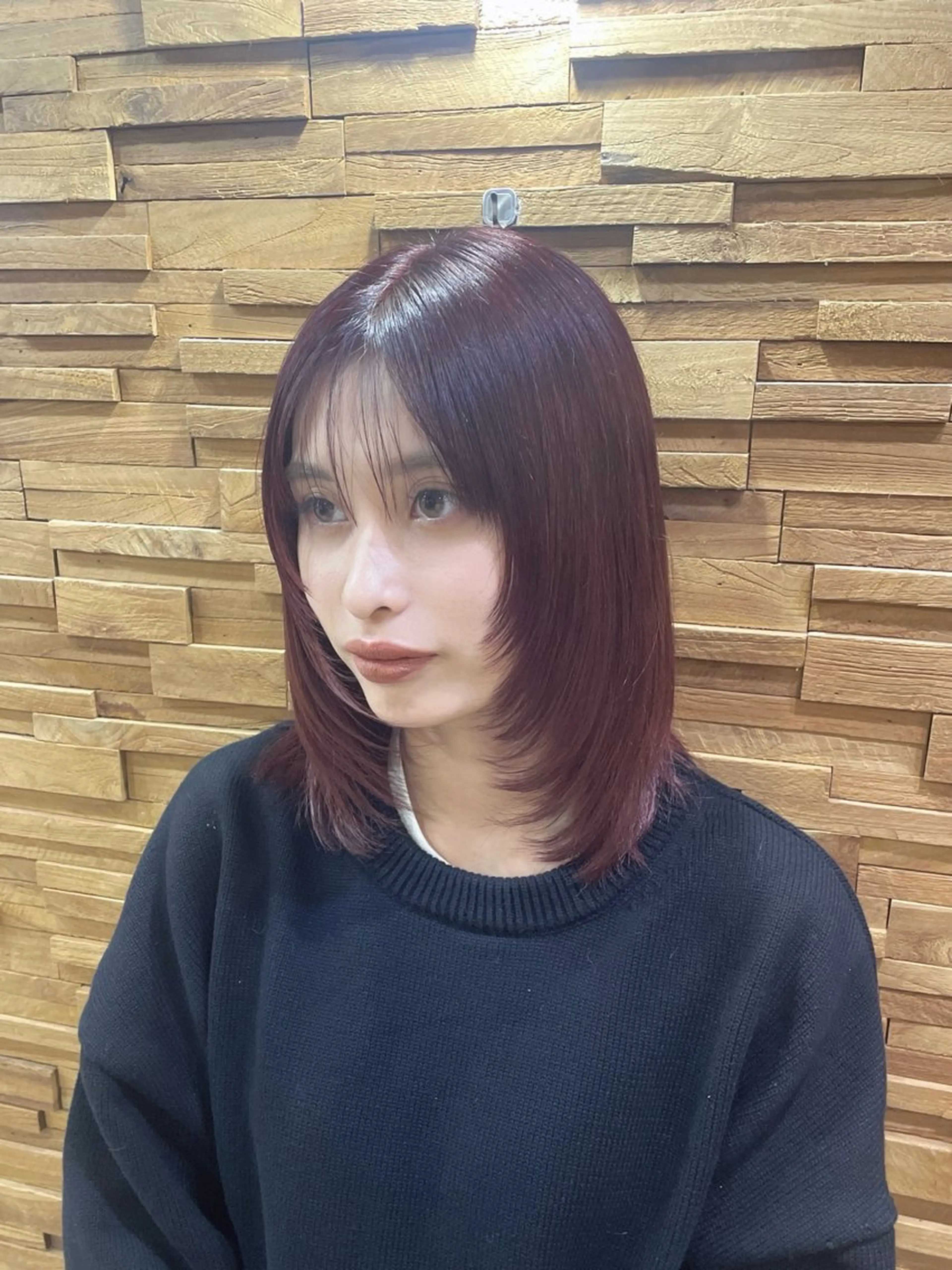 ミディアム 顔まわりレイヤー ハイレイヤー レイヤーカット カット ヘアカラー 横浜/ケアブリーチ /人毛エクステのヘアスタイル