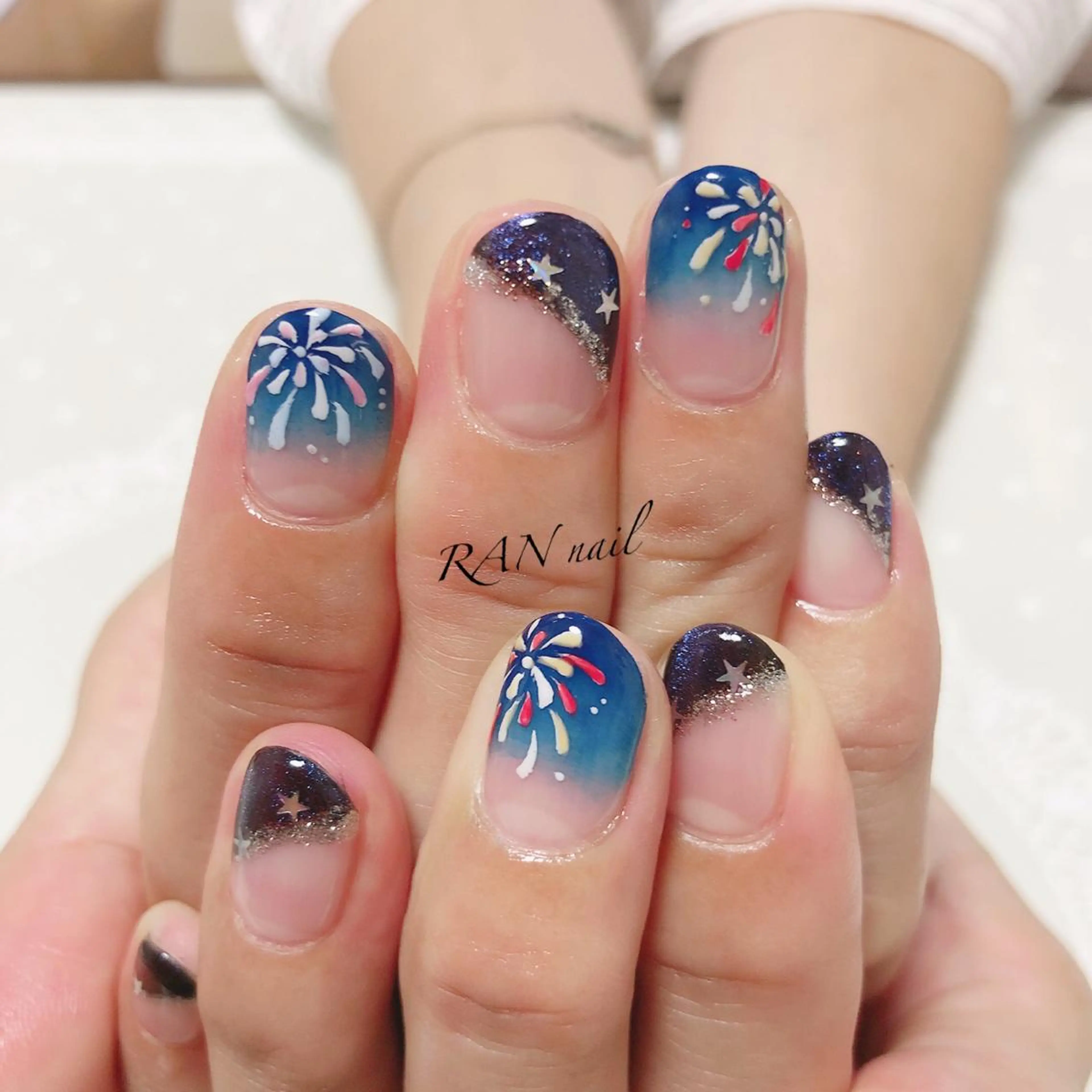 ネイル キラキラネイル ハンドネイル フットネイル RAN nail 〜ランネイル〜所属・RAN nailのネイルデザイン