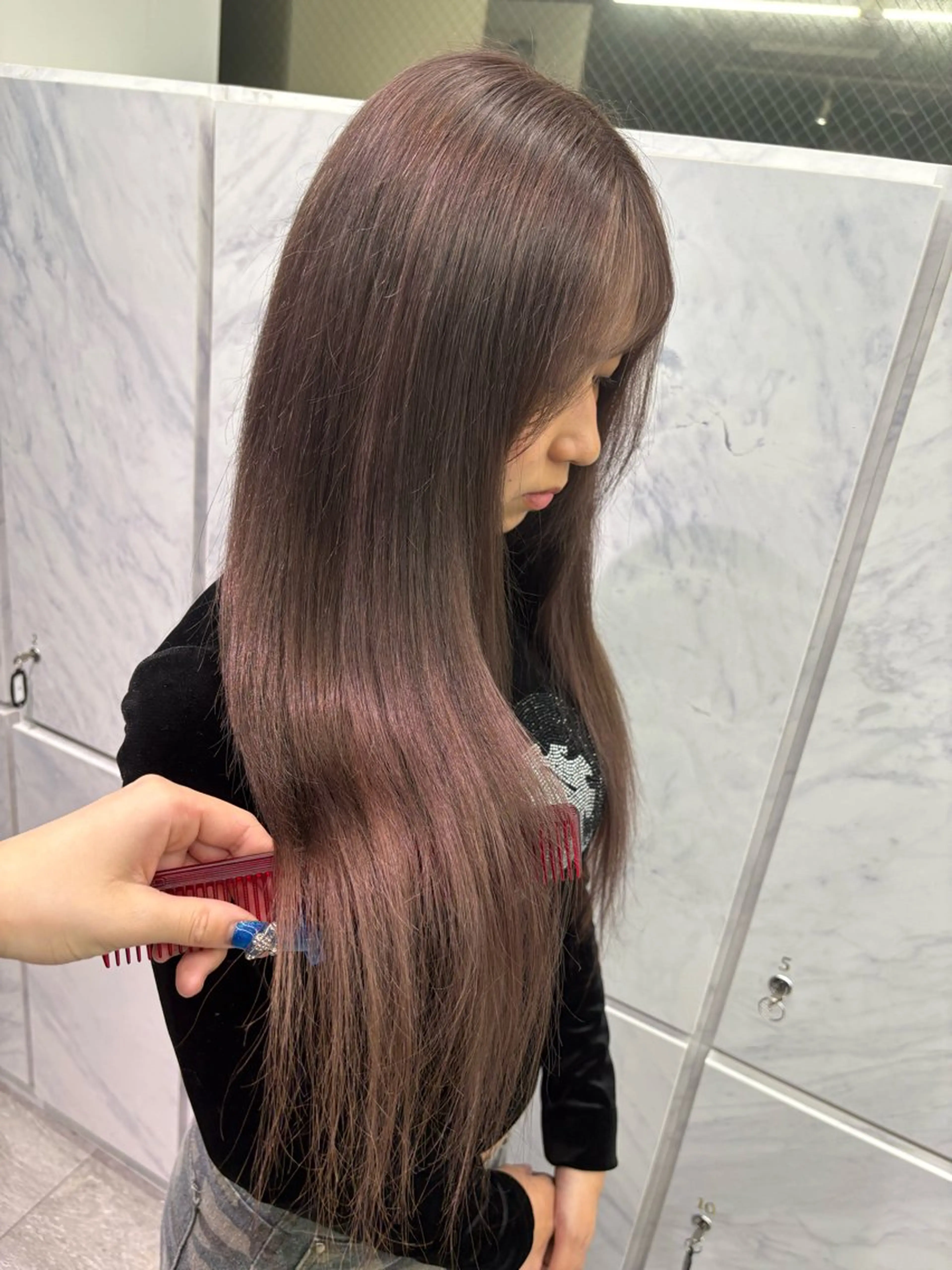 ロング ヘアカラー エクステ ハイトーンカラーエク ステ🌺RENA🌺のヘアスタイル