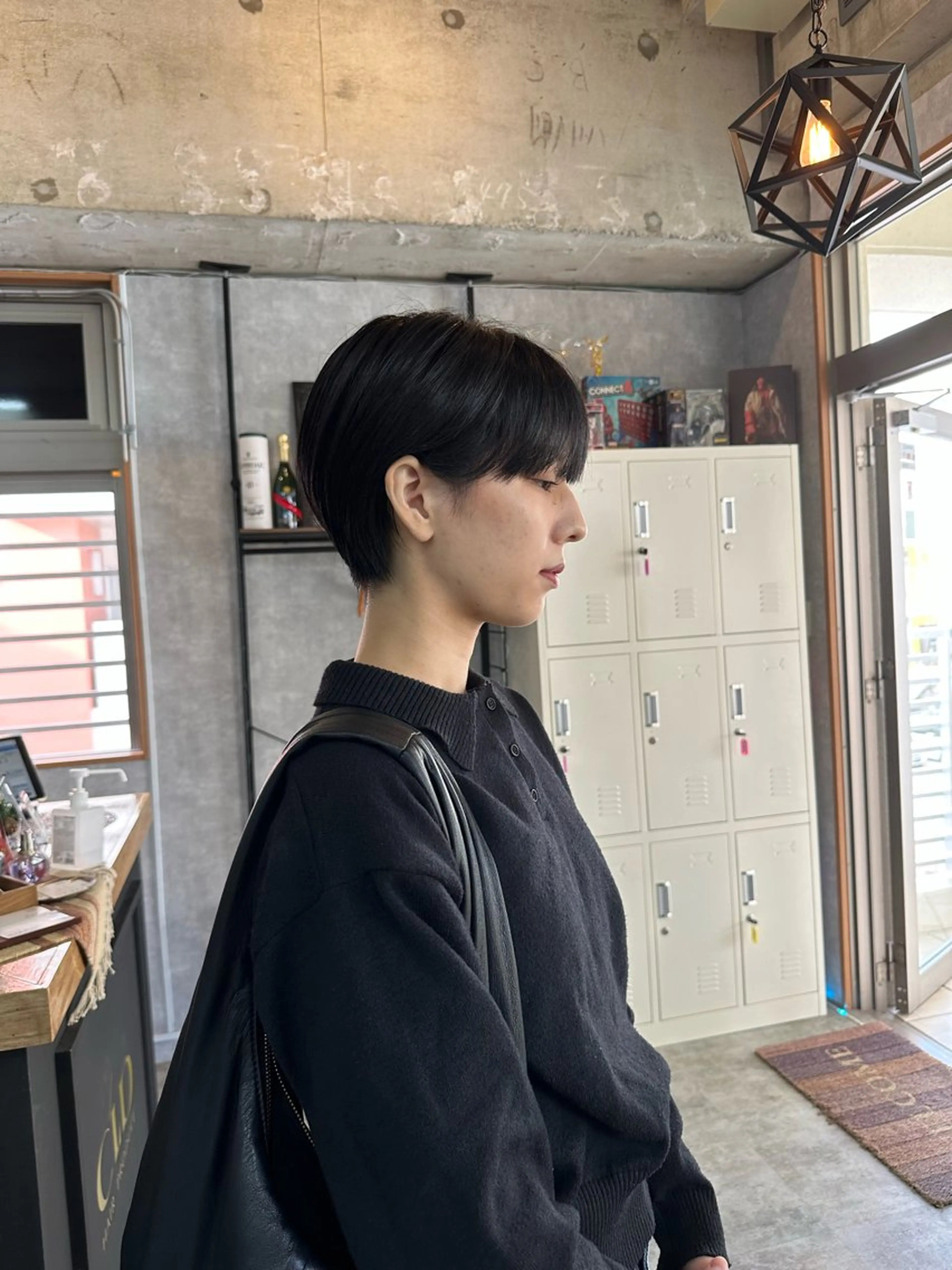 ショート 切りっぱなしボブ ショートボブ ハンサムショート 丸みショート ボブ カット ヘアカラー トリートメント モテ髪/ボブ/ショー ト/アダチフウトのヘアスタイル