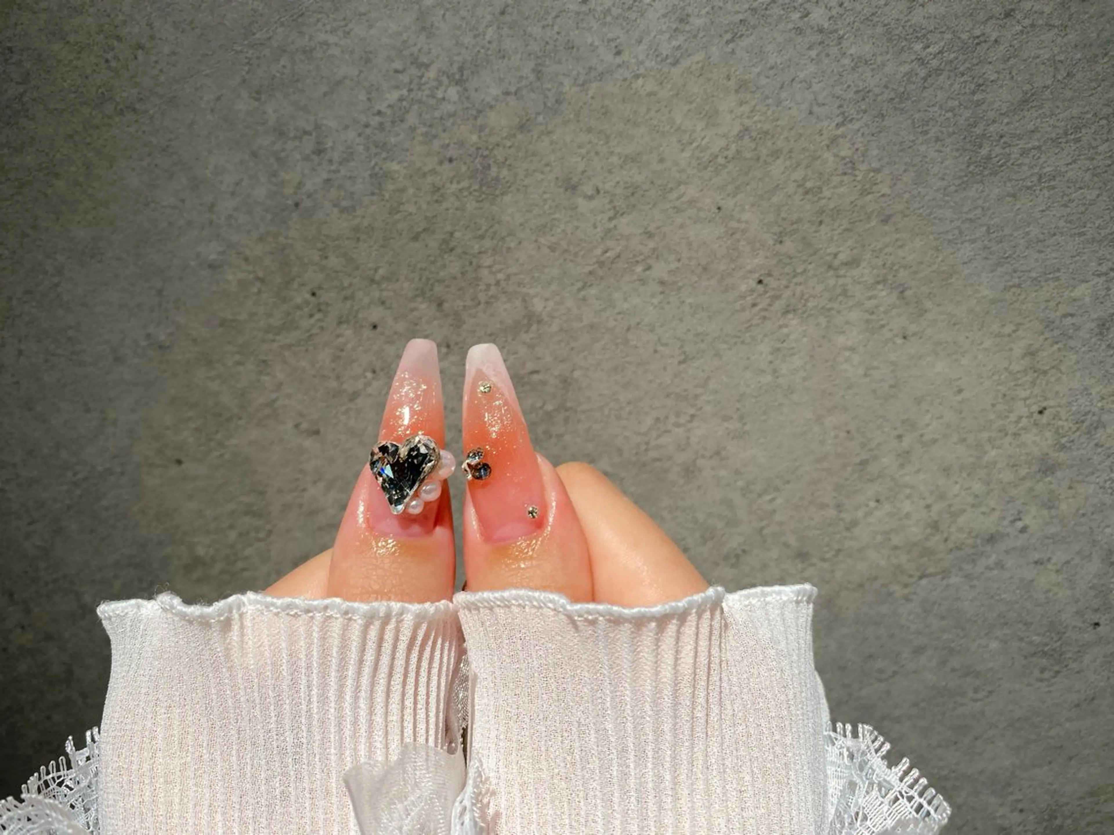 ネイル I-nailロング /ワンホン/キラキラのネイルデザイン