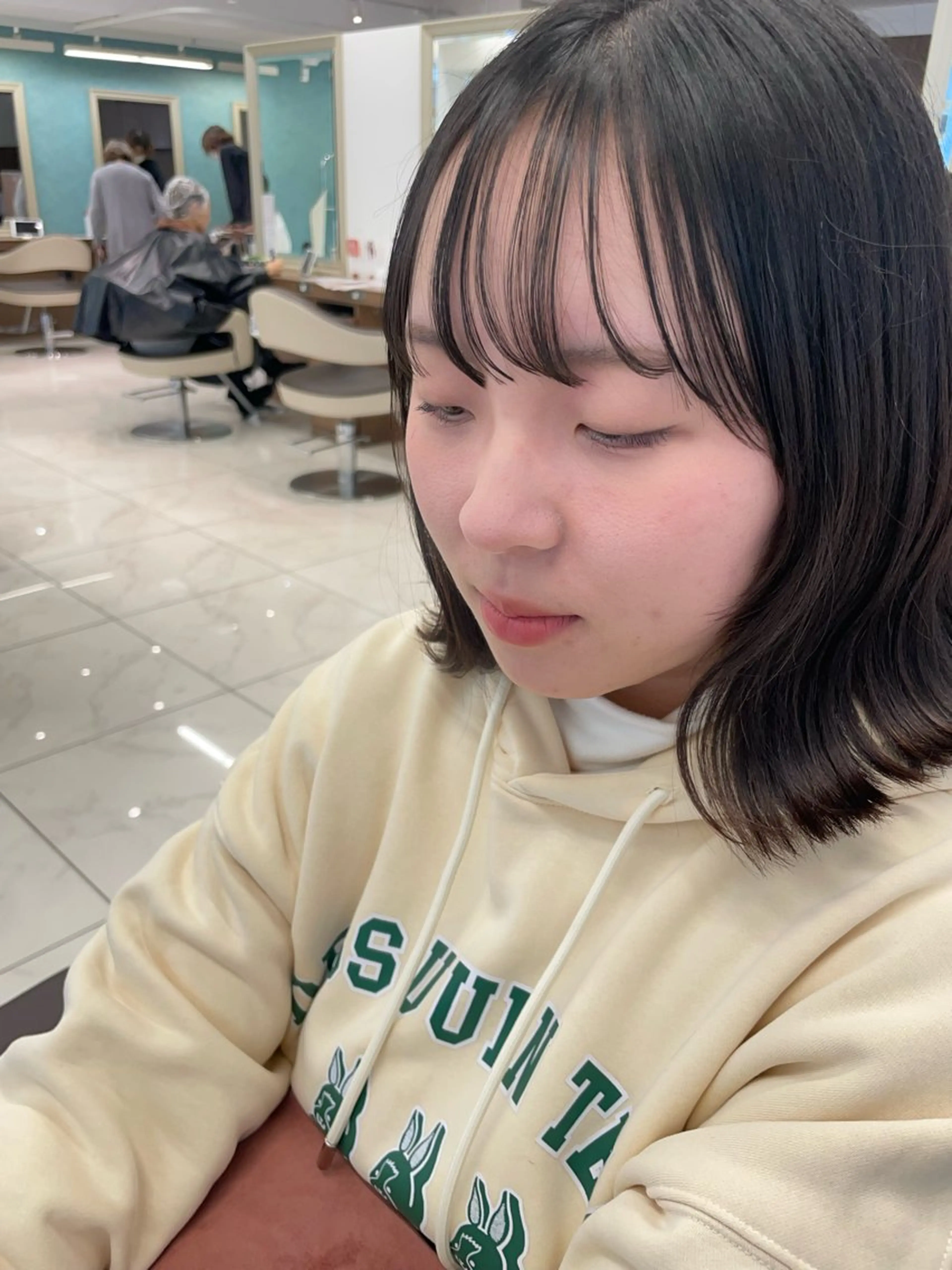 ミディアム カット 福島成美/髪質改善 縮毛矯正/カラーのヘアスタイル