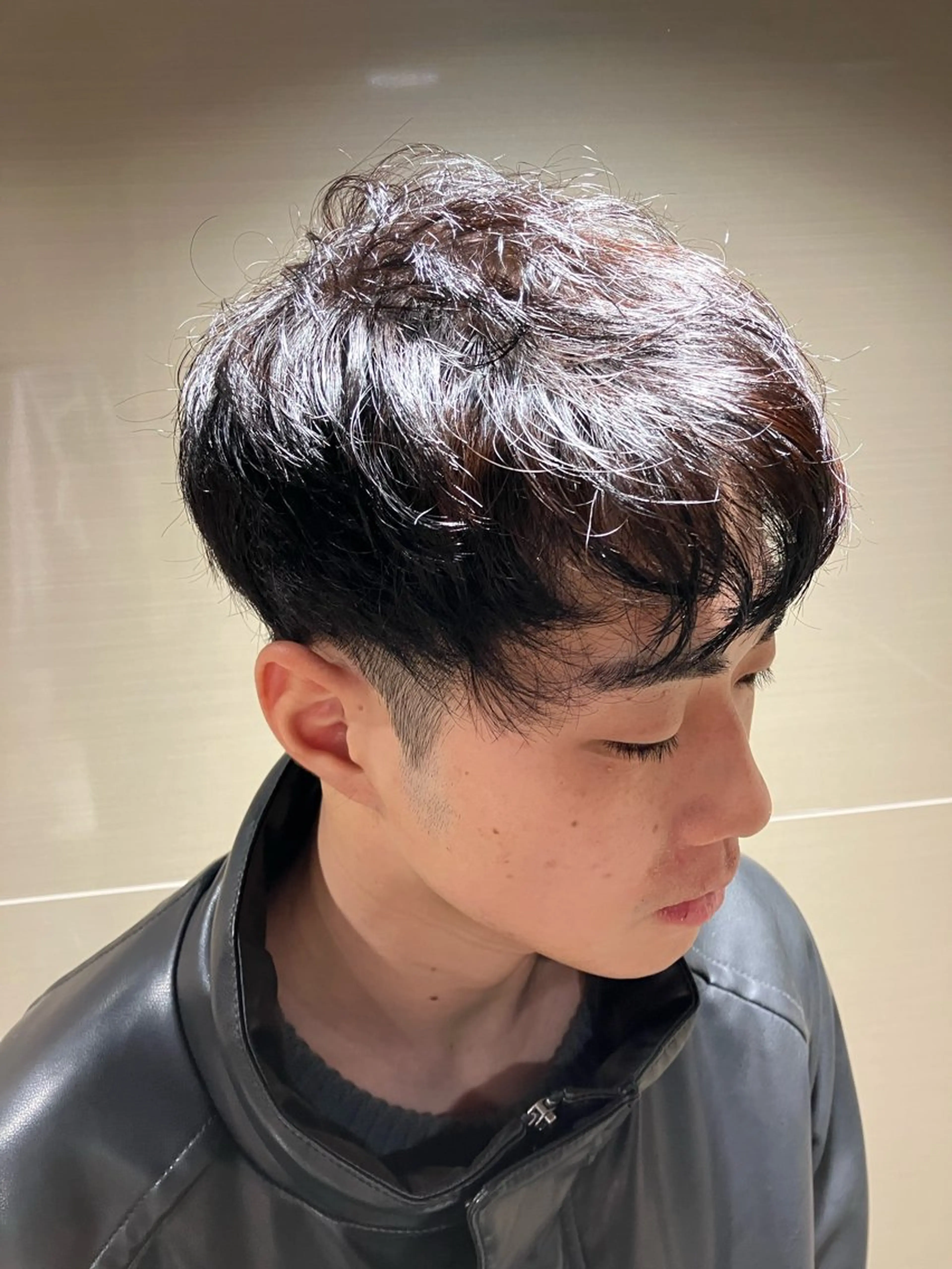 ショート カラー メンズ SAKI SAKIのヘアスタイル