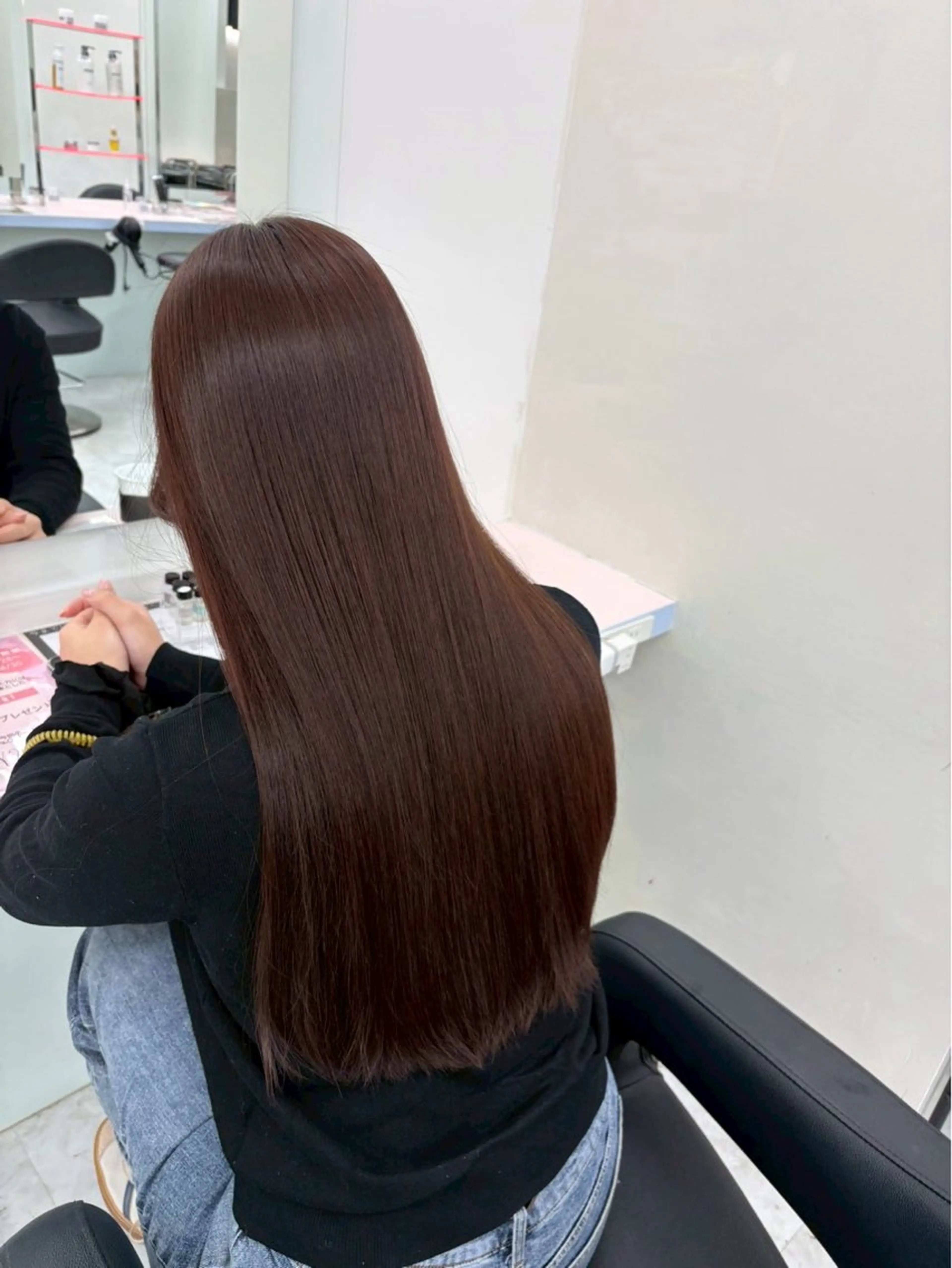 ロング 金山 律　暖色系カラーのヘアスタイル
