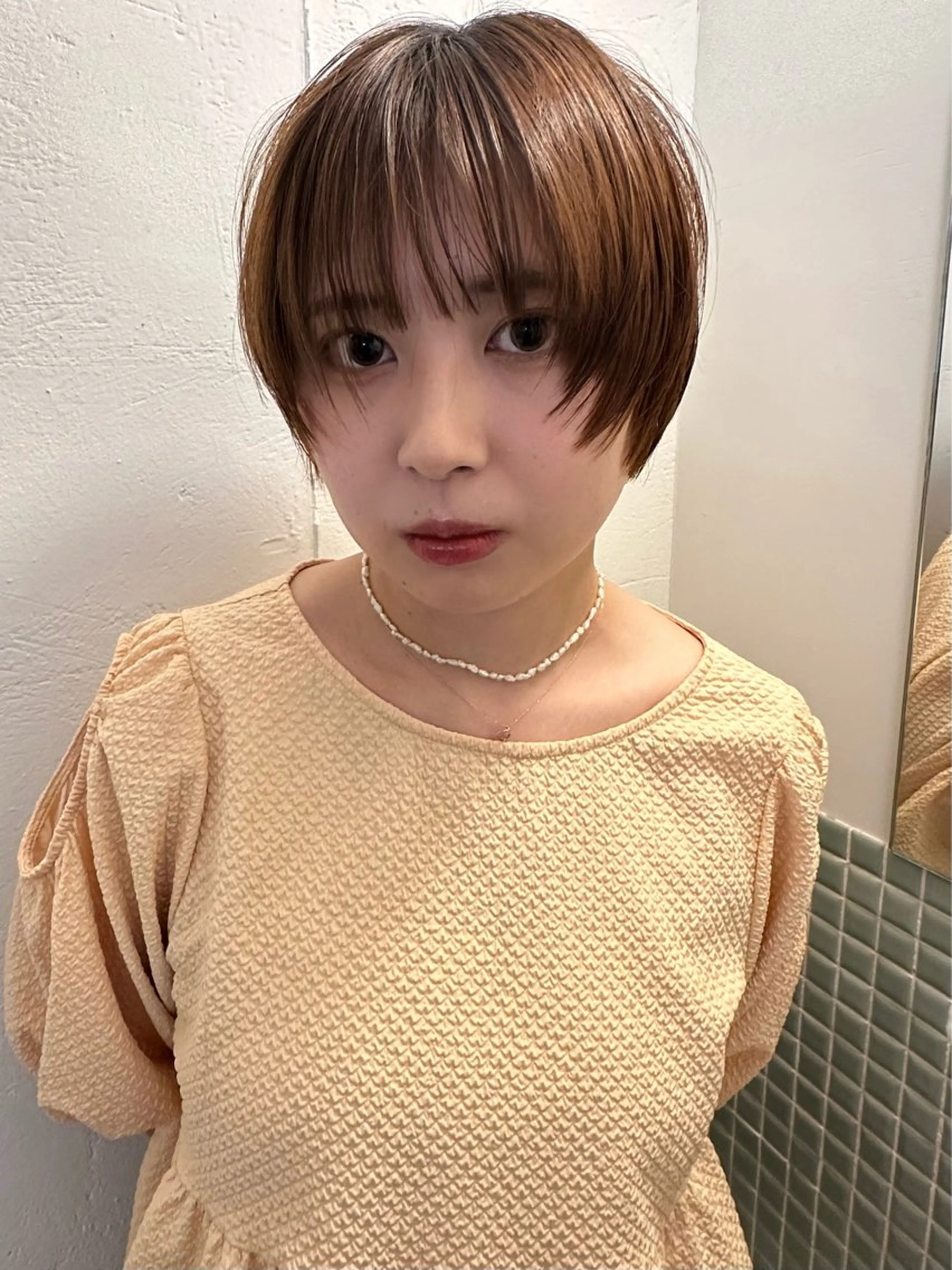 ショート ボブ レイヤーカット ショートヘア 村岡 桃果のヘアスタイル