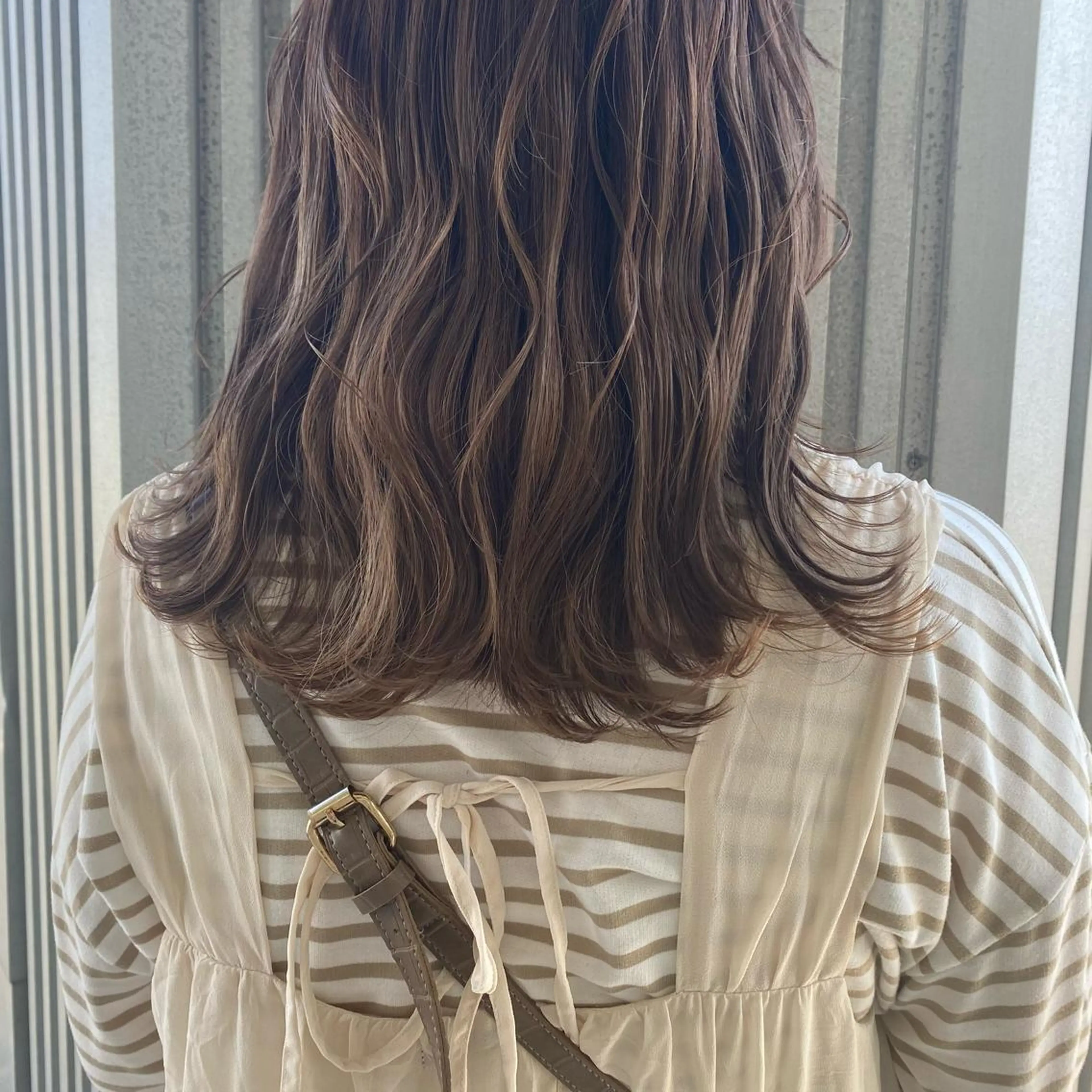 ロング カラー パーマ ヘアアレンジ メンズ キッズ ネイル マツエク・マツパ メンズハイトーン メンズインナーカラー アッシュ ベージュカラー デザインカラー 髪質改善🫧ベージュ 椙山 響のヘアスタイル