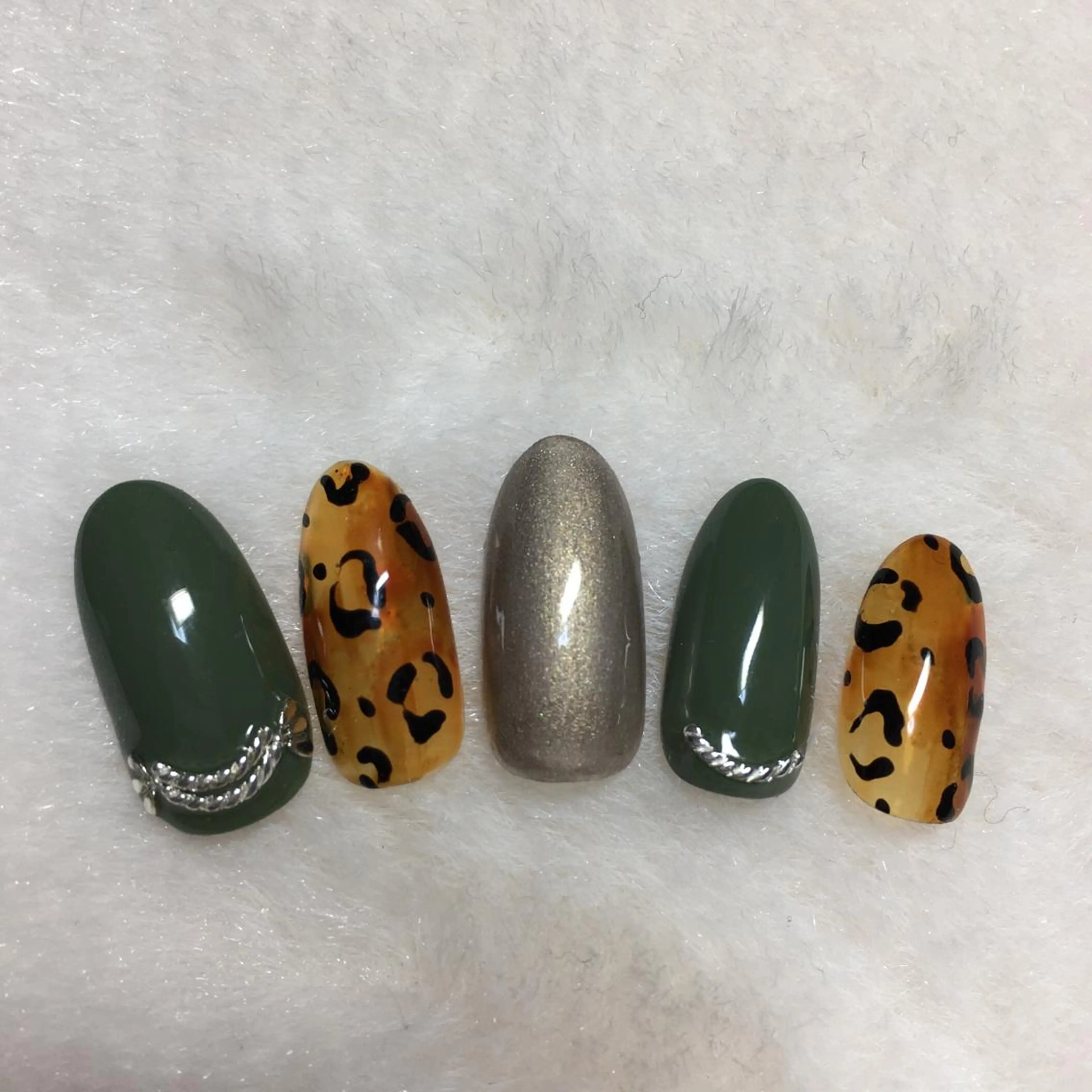 ネイル アニマル柄 ハンドネイル kipinail 川﨑えりかのネイルデザイン