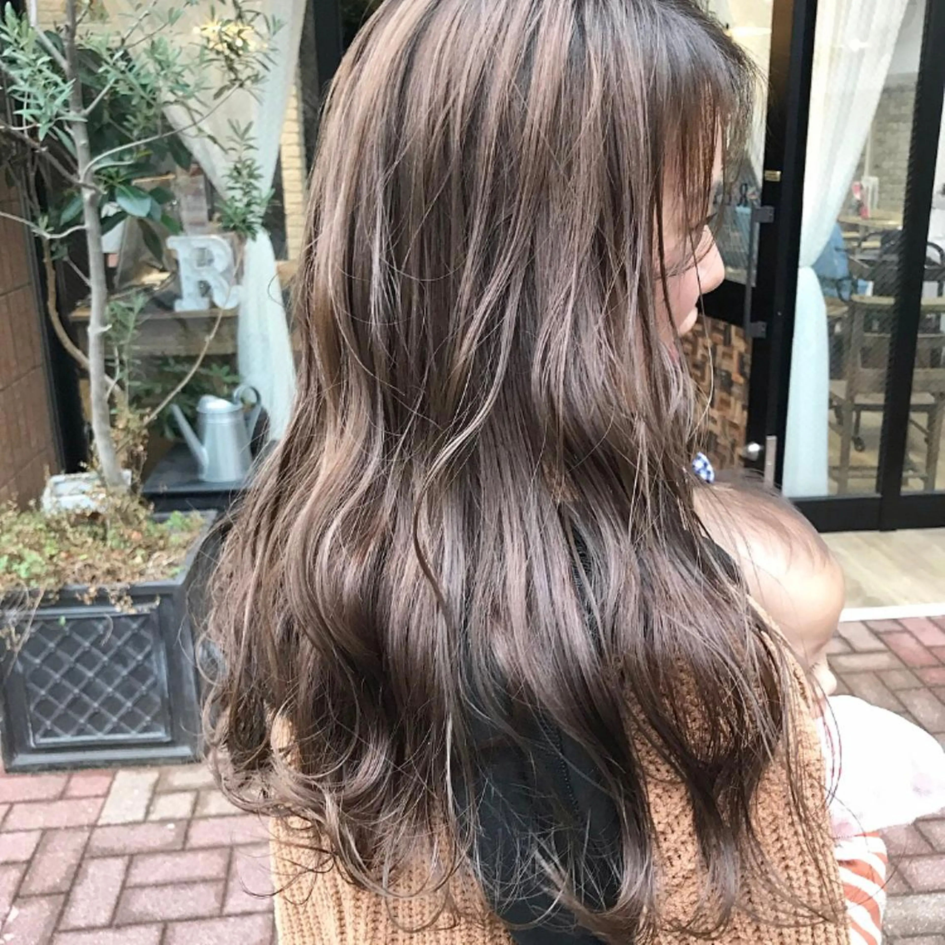 ロング カラー ヘアカラー トリートメント salowin梅田所属・レイヤー/顔周り /AKARIのヘアスタイル