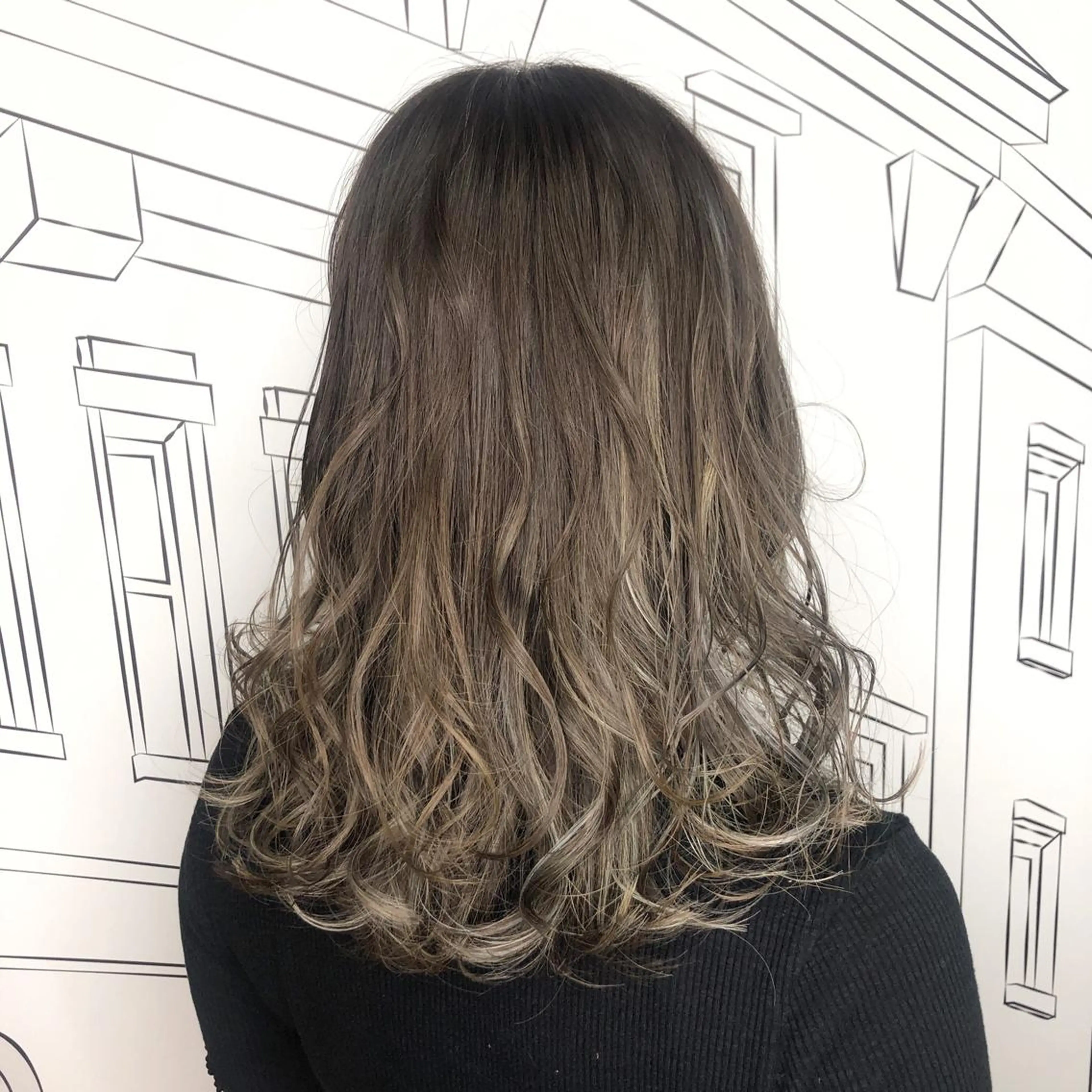 ミディアム カラー TOMOKA 艶髪/透明感カラーのヘアスタイル