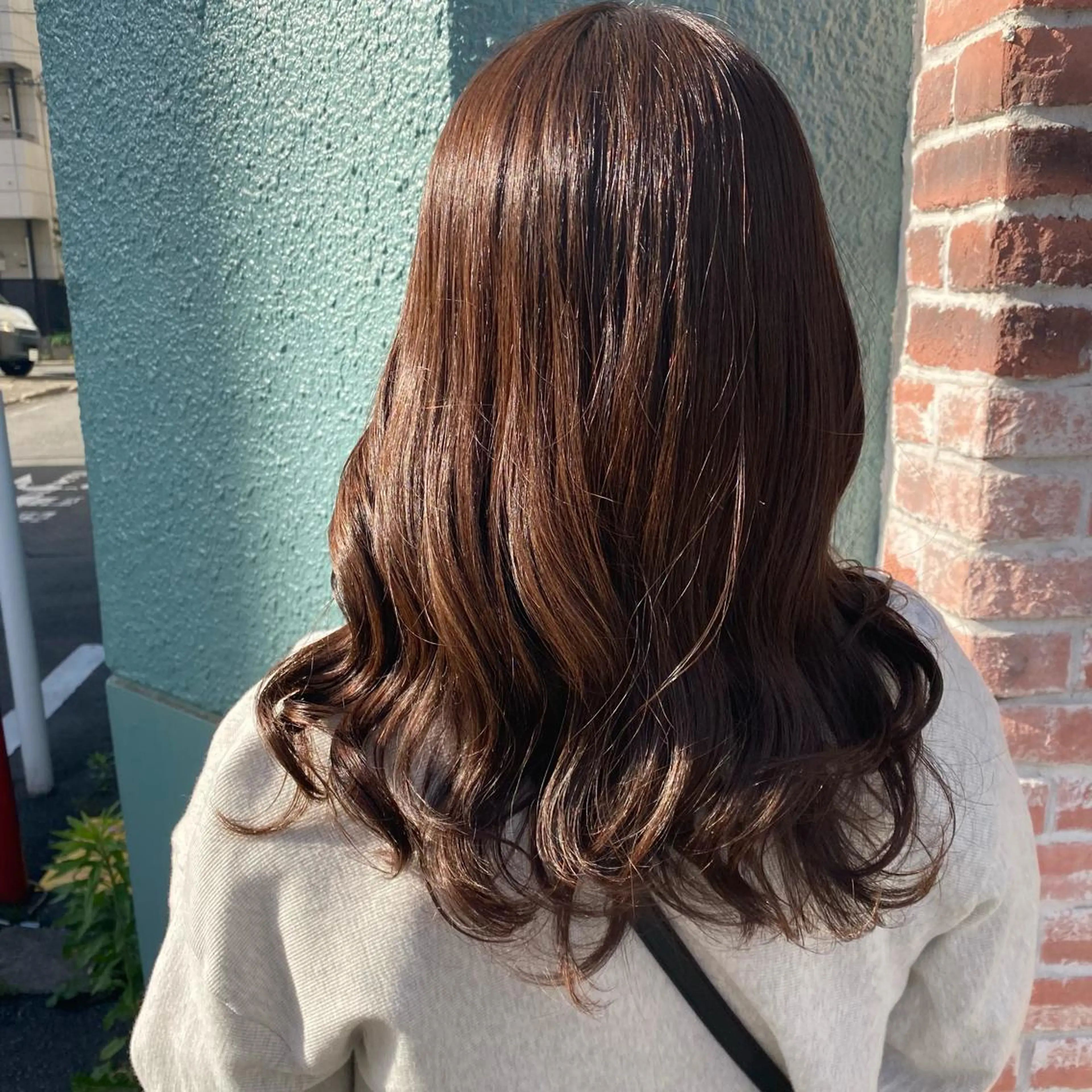 セミロング カラー ブリーチ 透明感カラー グレージュ 関口 桃花🌷 暖色カラーのヘアスタイル