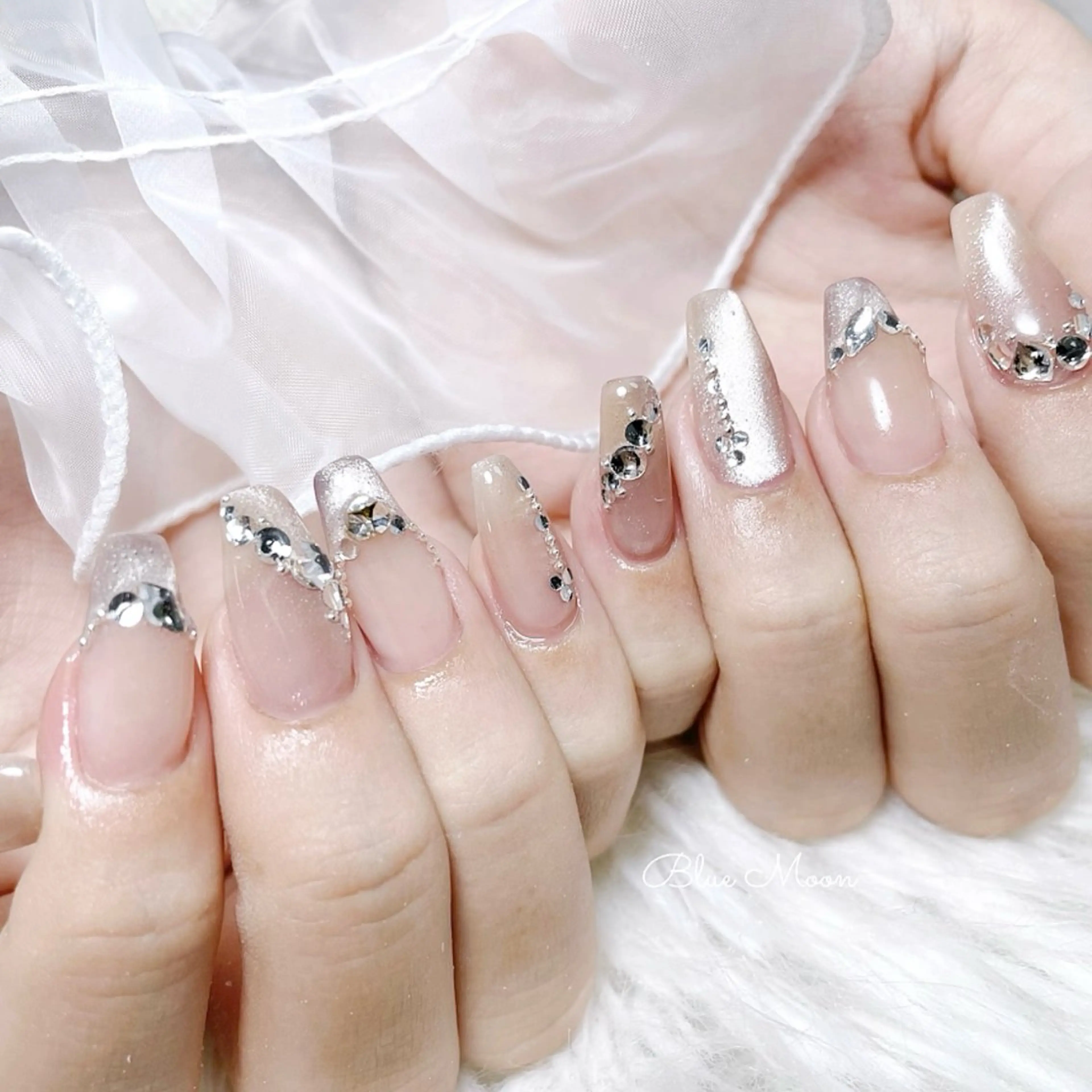 ネイル ハンドネイル フットネイル ハンドケア nail salon Blue Moonのネイルデザイン