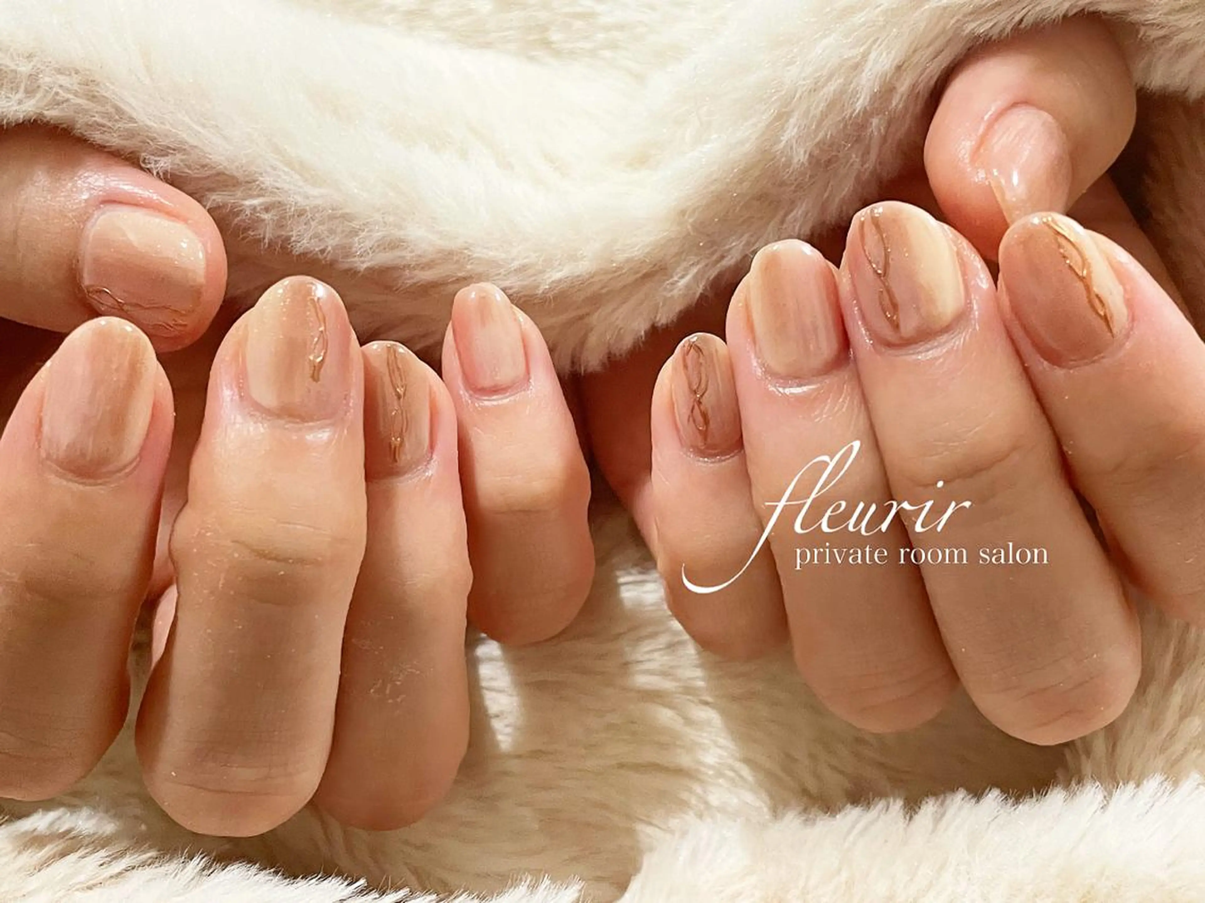 ネイル アートネイル ゴールド ミラーネイル シンプルネイル 冬ネイル フルリール 【プライベートサロンのネイルデザイン