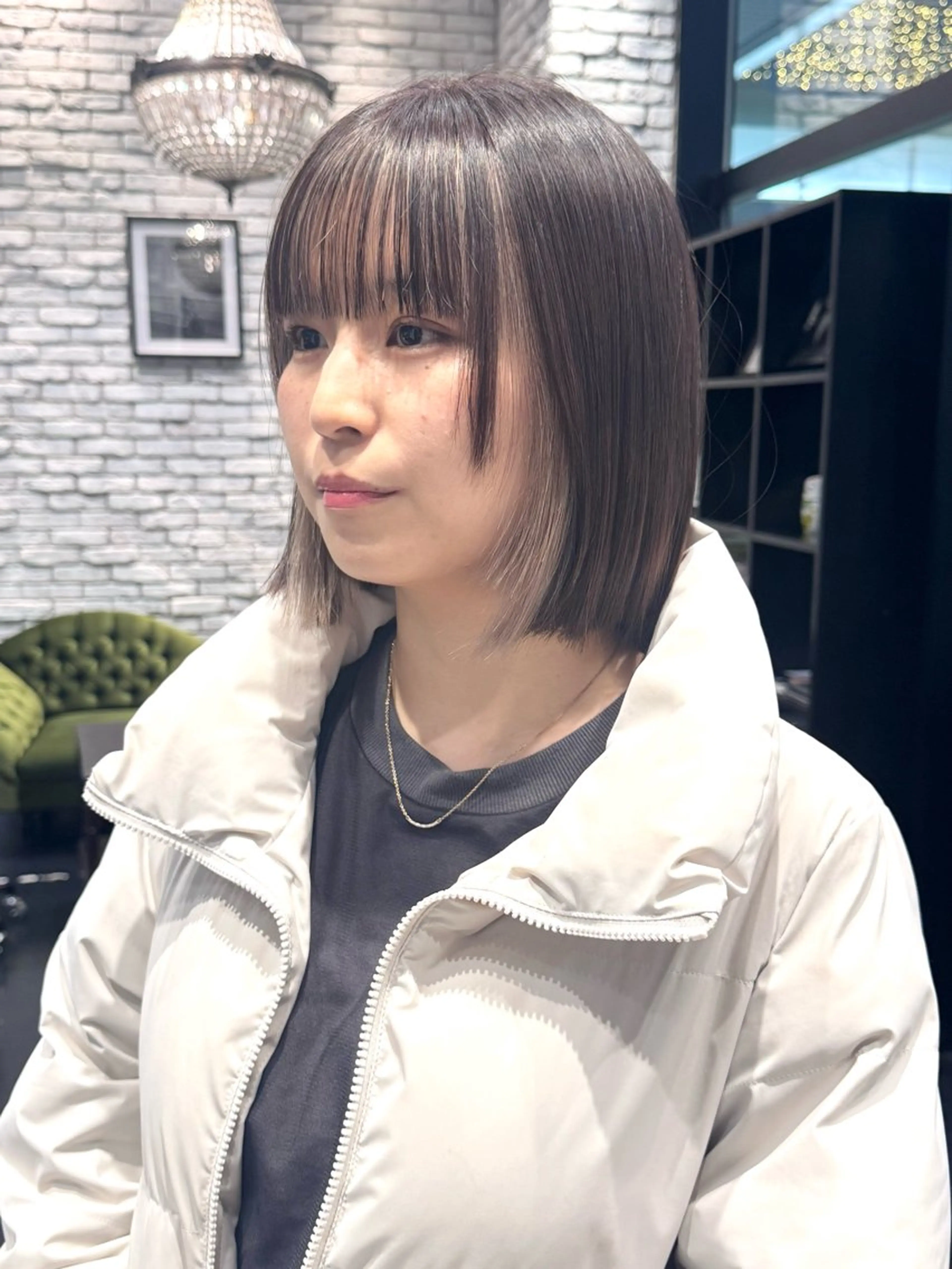 ショート カラー ミストバング フェイスフレーミング 川﨑 真優花のヘアスタイル