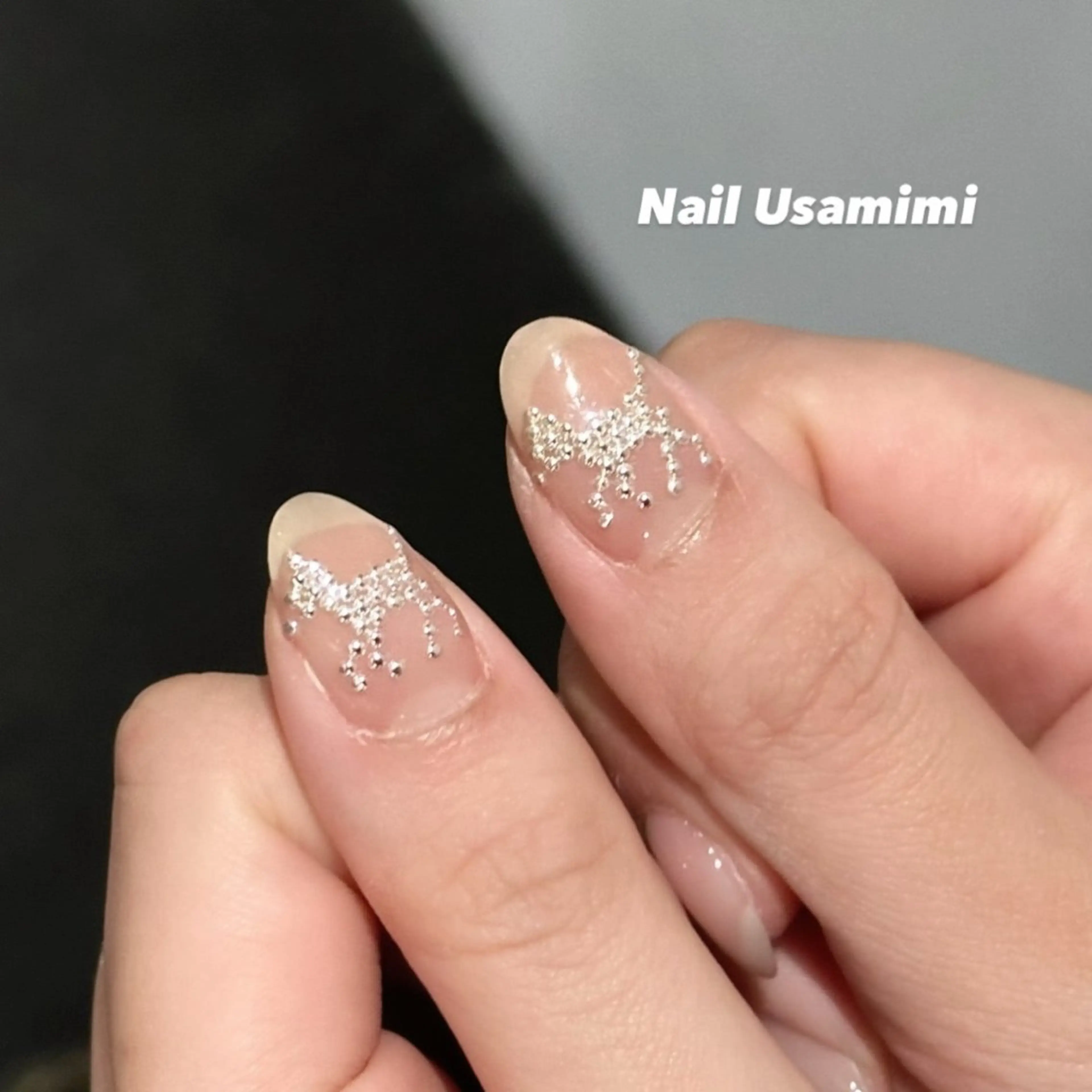 ネイル ドット シルバー 春ネイル ハンドネイル 本町NailUsaM imi MOMOKAのネイルデザイン