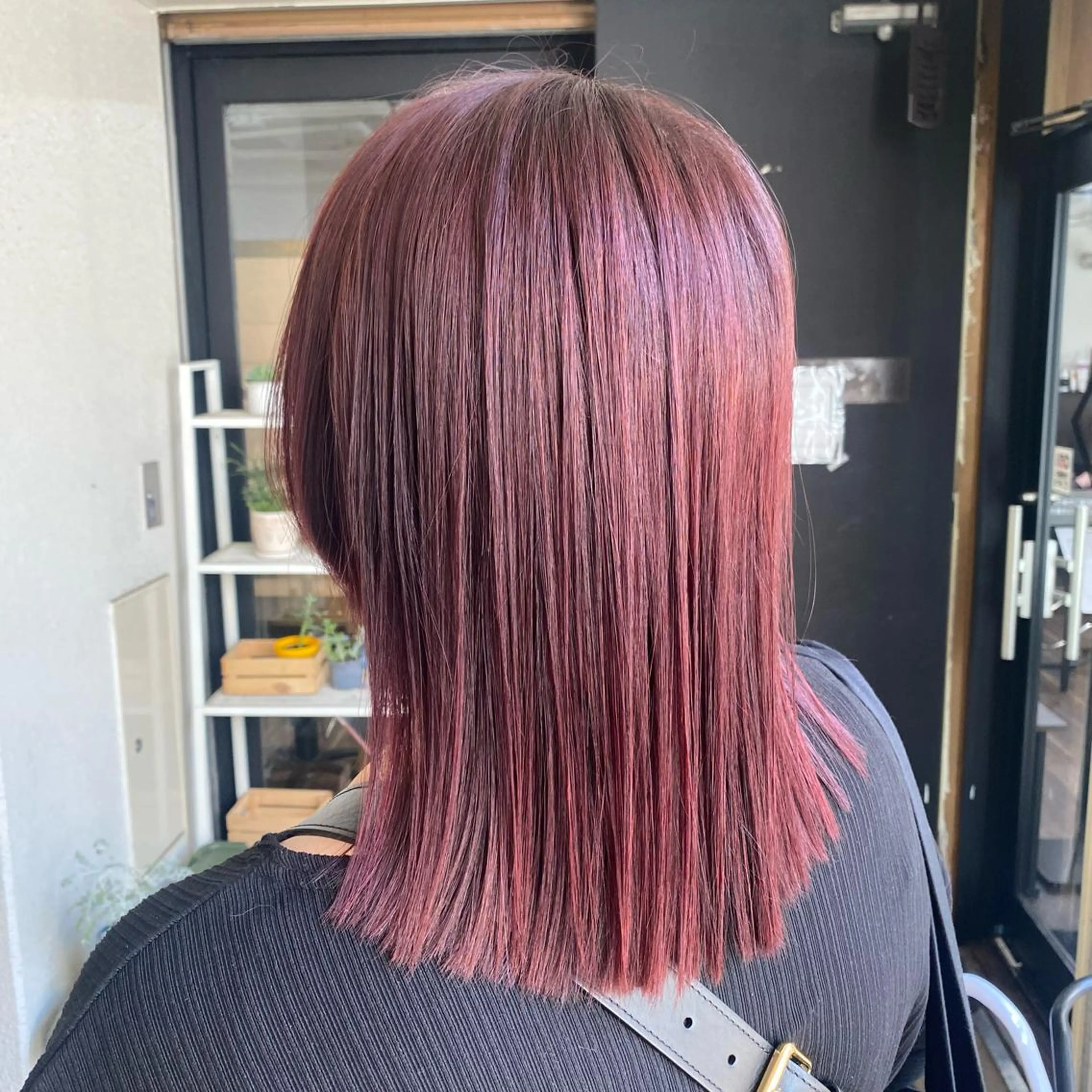 ミディアム カラー ヘアアレンジ アッシュ アッシュグレー アッシュグレージュ バレイヤージュ ミストバング 🌟🍒ハイトーン 韓国ヘア/ユウミのヘアスタイル