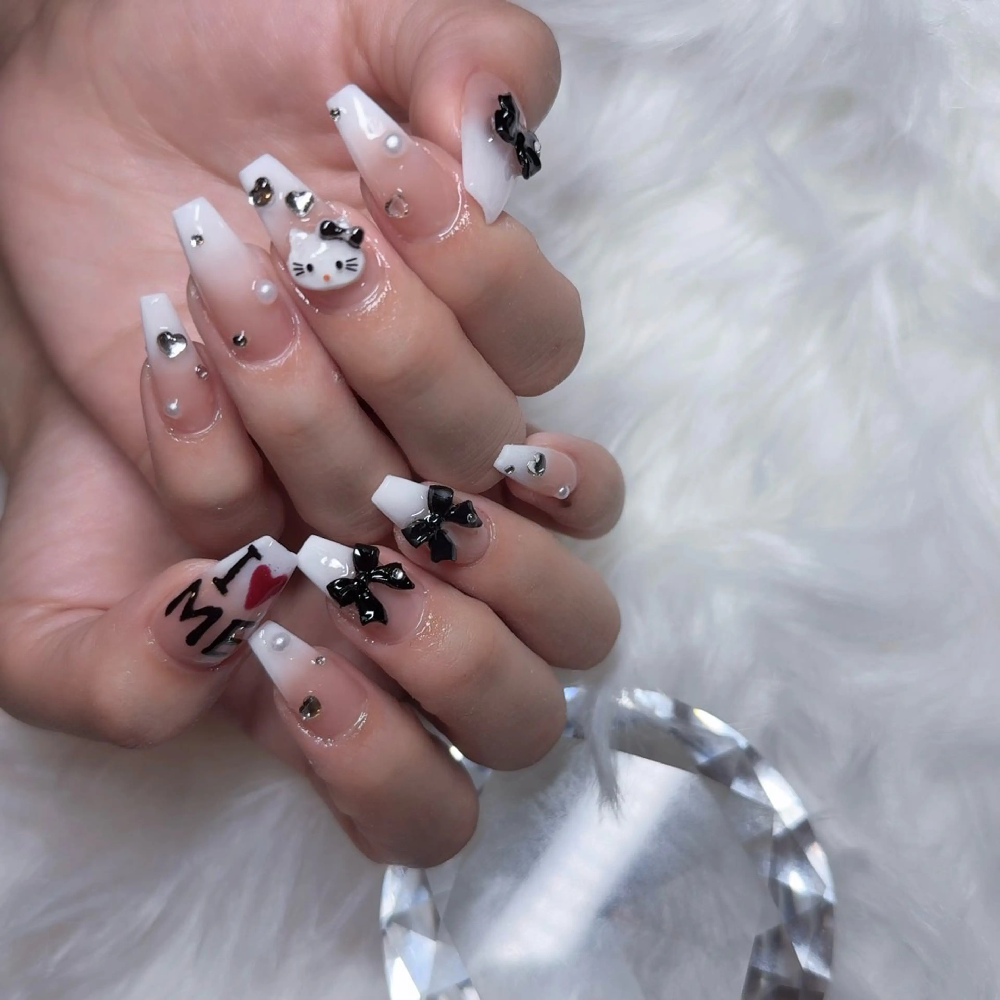 ネイル ハンドネイル momo .のネイルデザイン