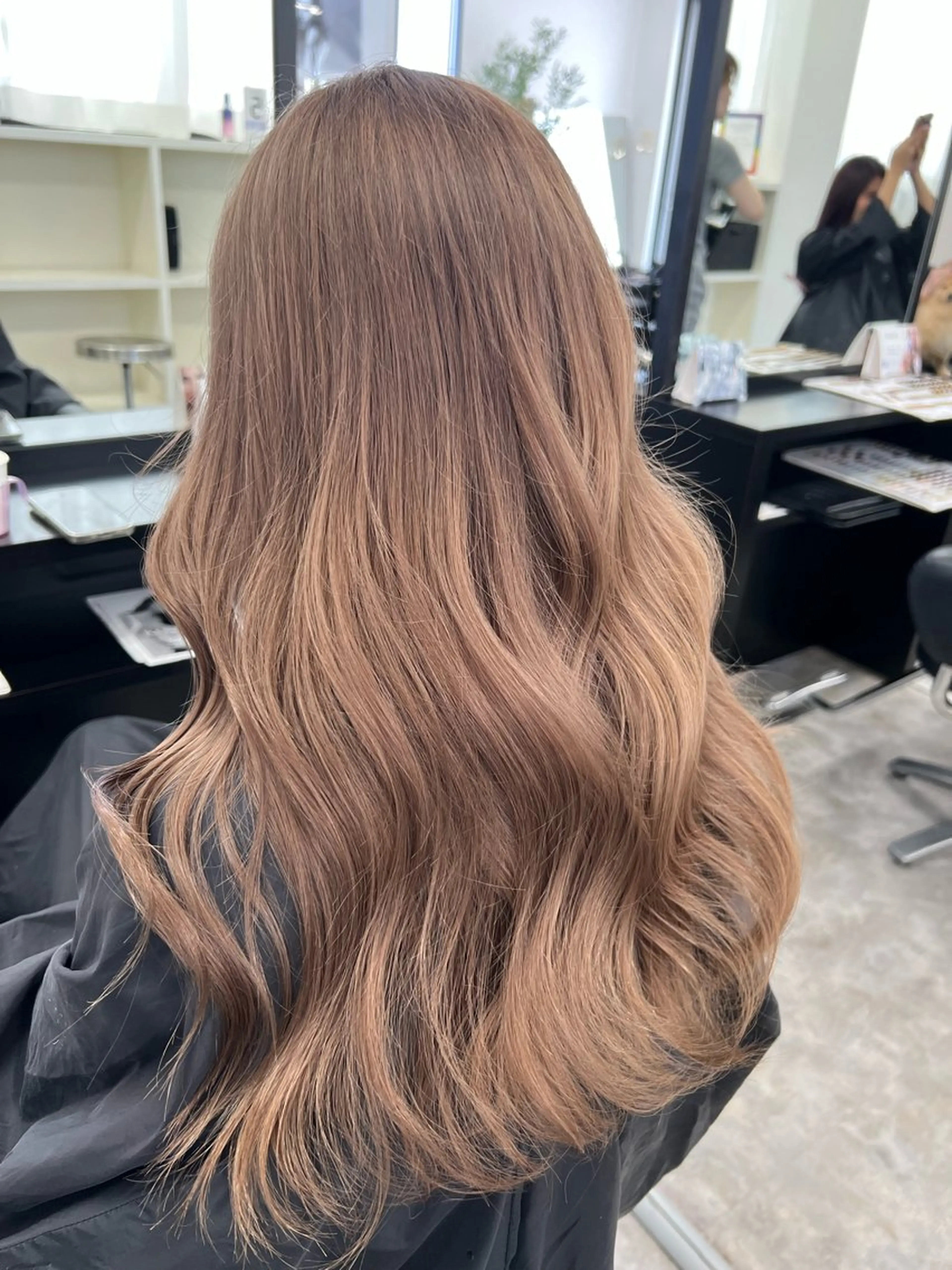 ロング カラー ベージュカラー ミルクティーベージュ C'LD Hair トモヤのヘアスタイル