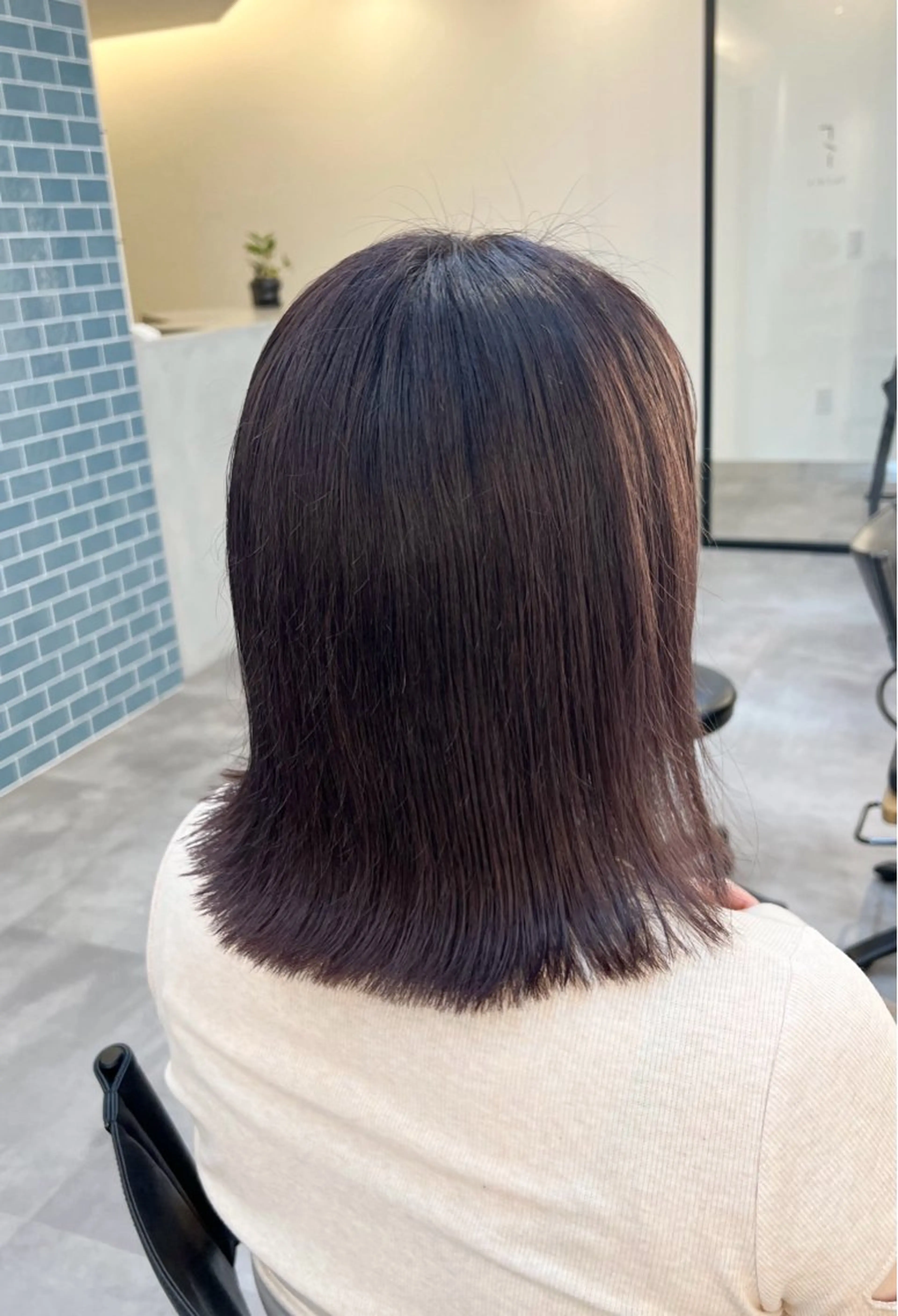 ミディアム ボブ 髪質改善 似合わせカット 縮毛矯正 ヘアカラー マルタ/金沢 /透明感カラーのエステ・リラクイメージ