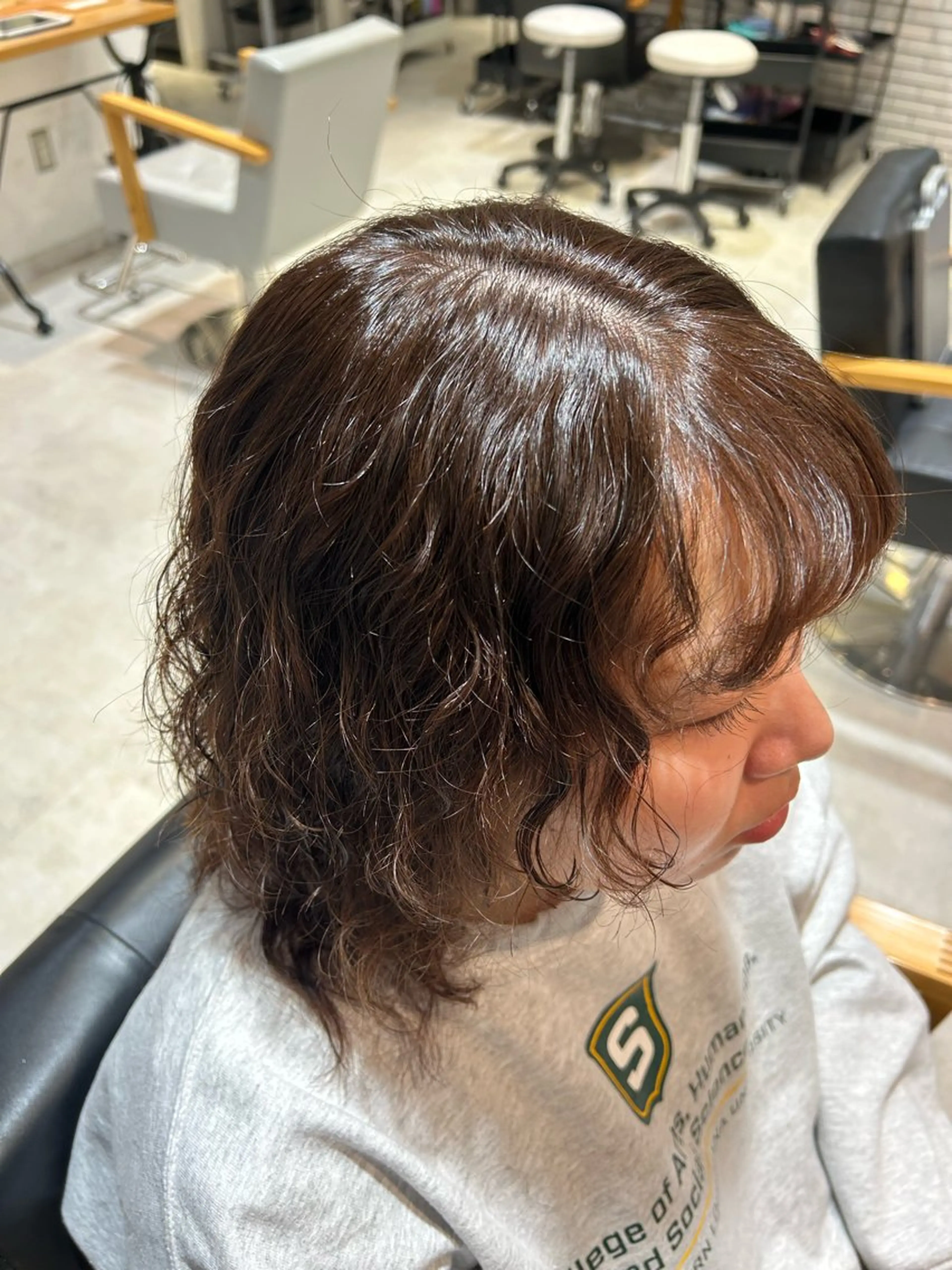 ミディアム カラー パーマ miho .のヘアスタイル