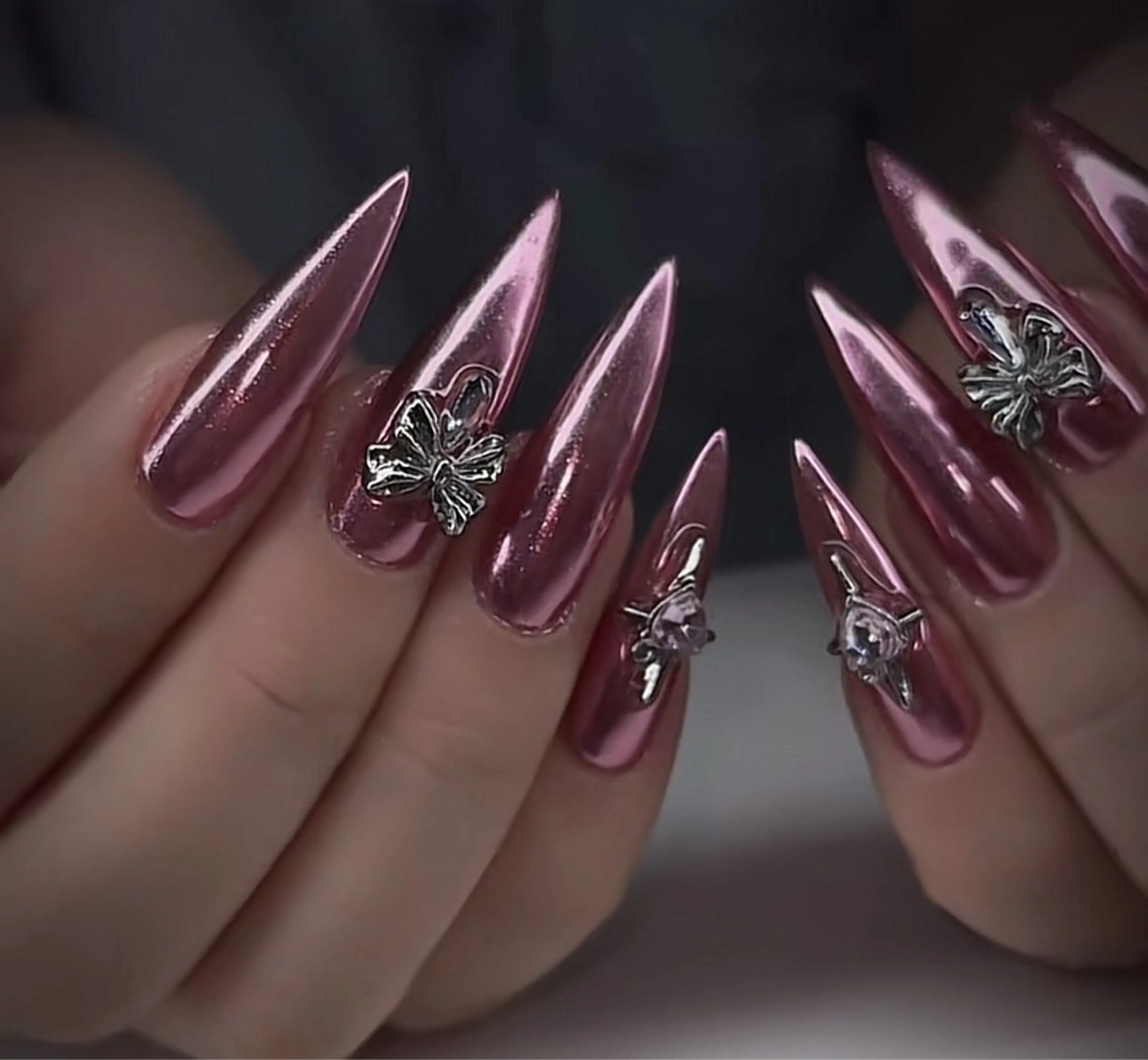 ネイル オーロラネイル フレンチネイル ジェルネイル ハロウィン キラキラネイル ハンドネイル H.baby Nail Salonのネイルデザイン