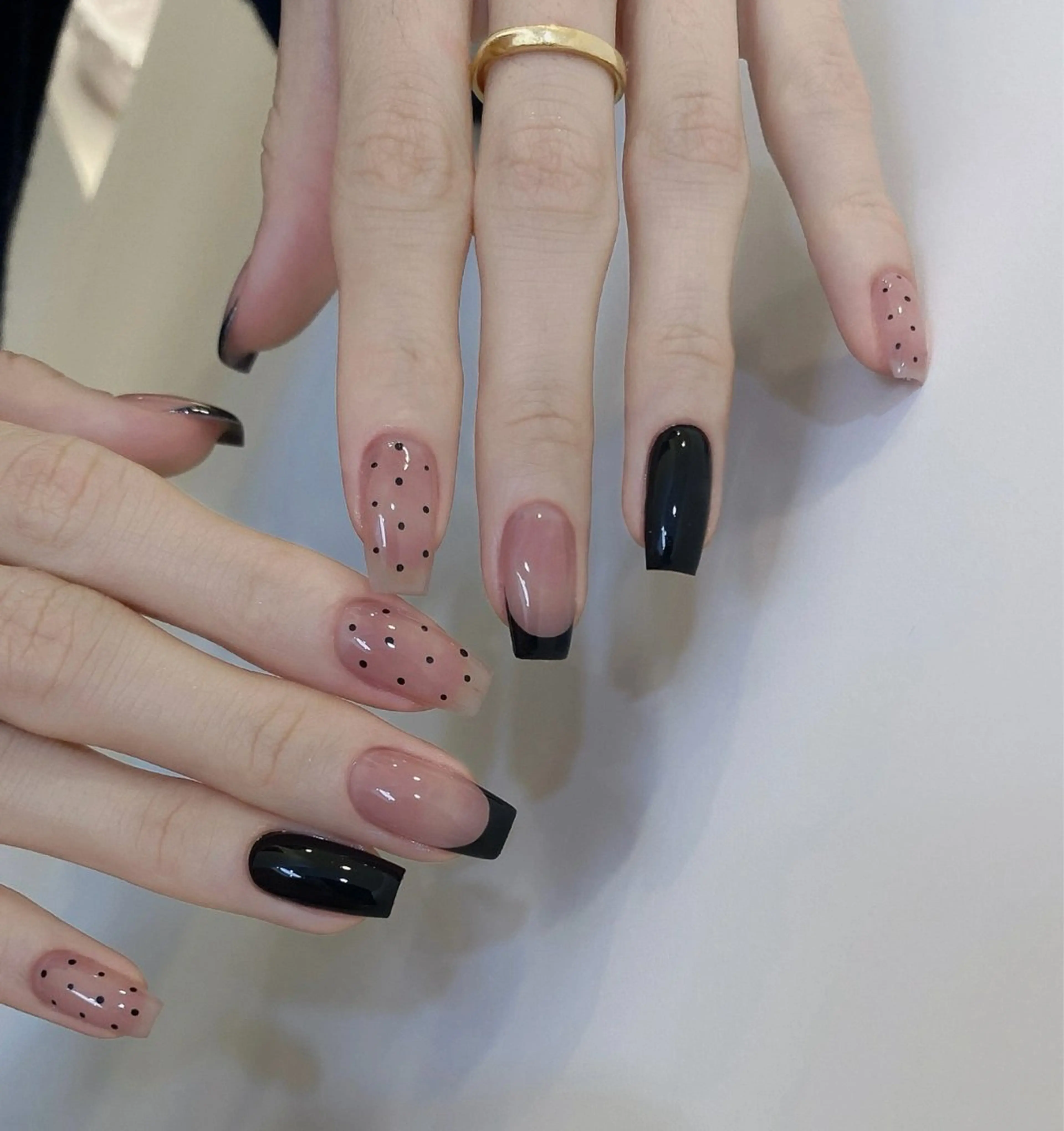ネイル アートネイル 韓国ネイル 水色 ロングネイル マグネットネイル ハンドネイル ハンドケア NailDemure 【銀座店】のネイルデザイン