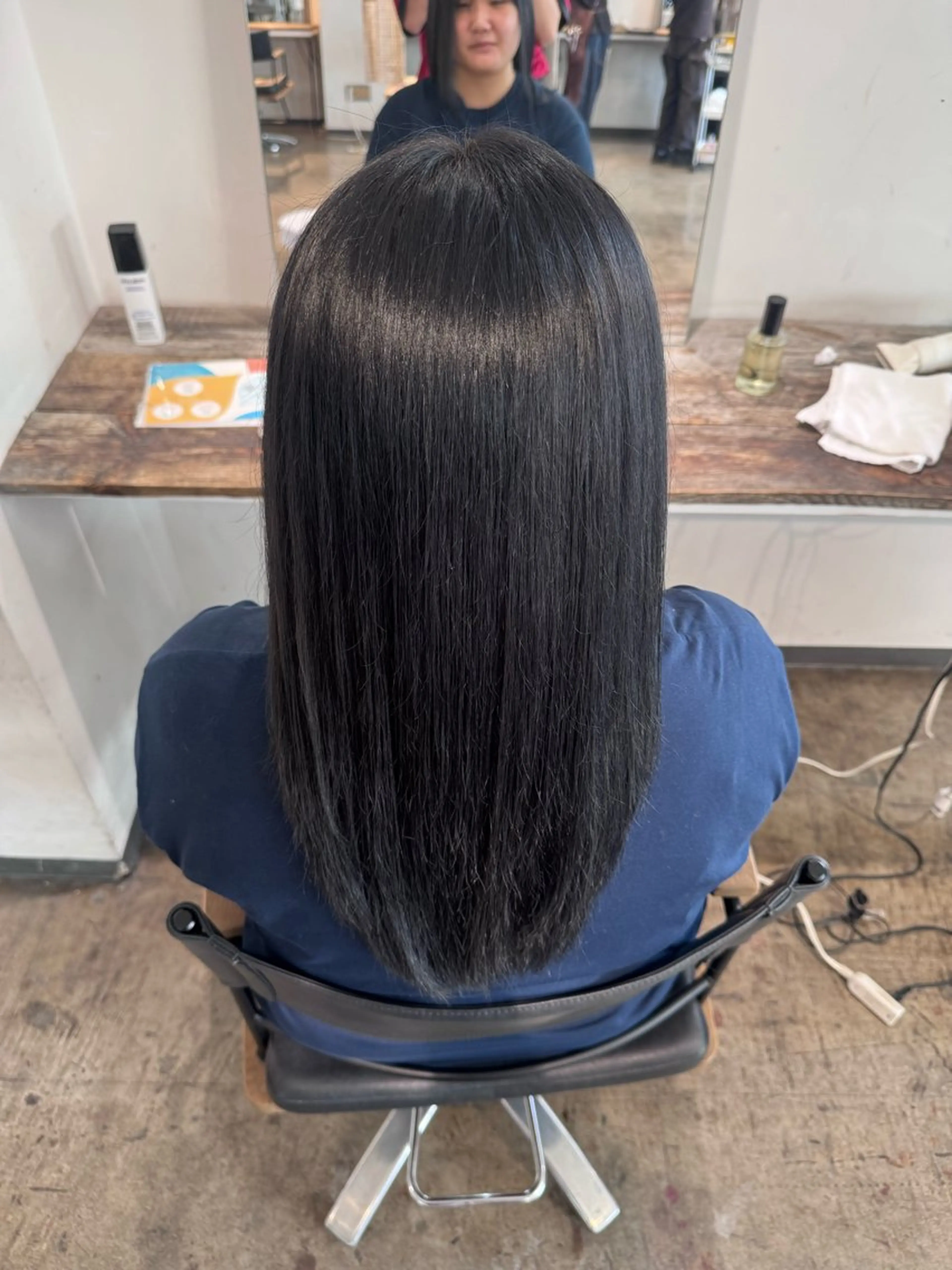 ロング カラー アッシュ ベージュカラー 黒髪 ブリーチ ブルーカラー ヘアカラー トリートメント 🦋ナチュラルカラー /ブリーチ🥀恵佑のヘアスタイル