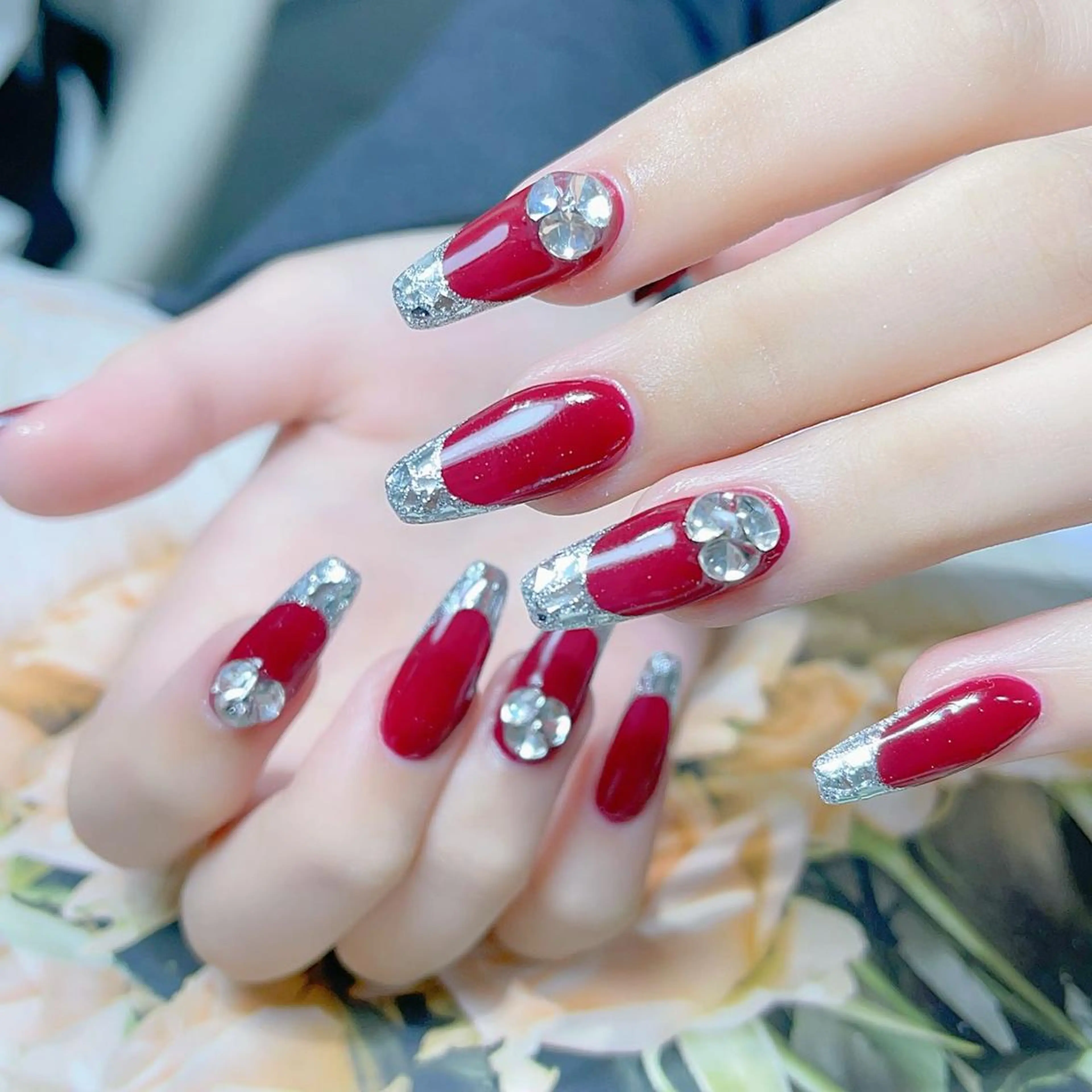 ネイル アートネイル 長さ出し スカルプネイル Queens momoのネイルデザイン