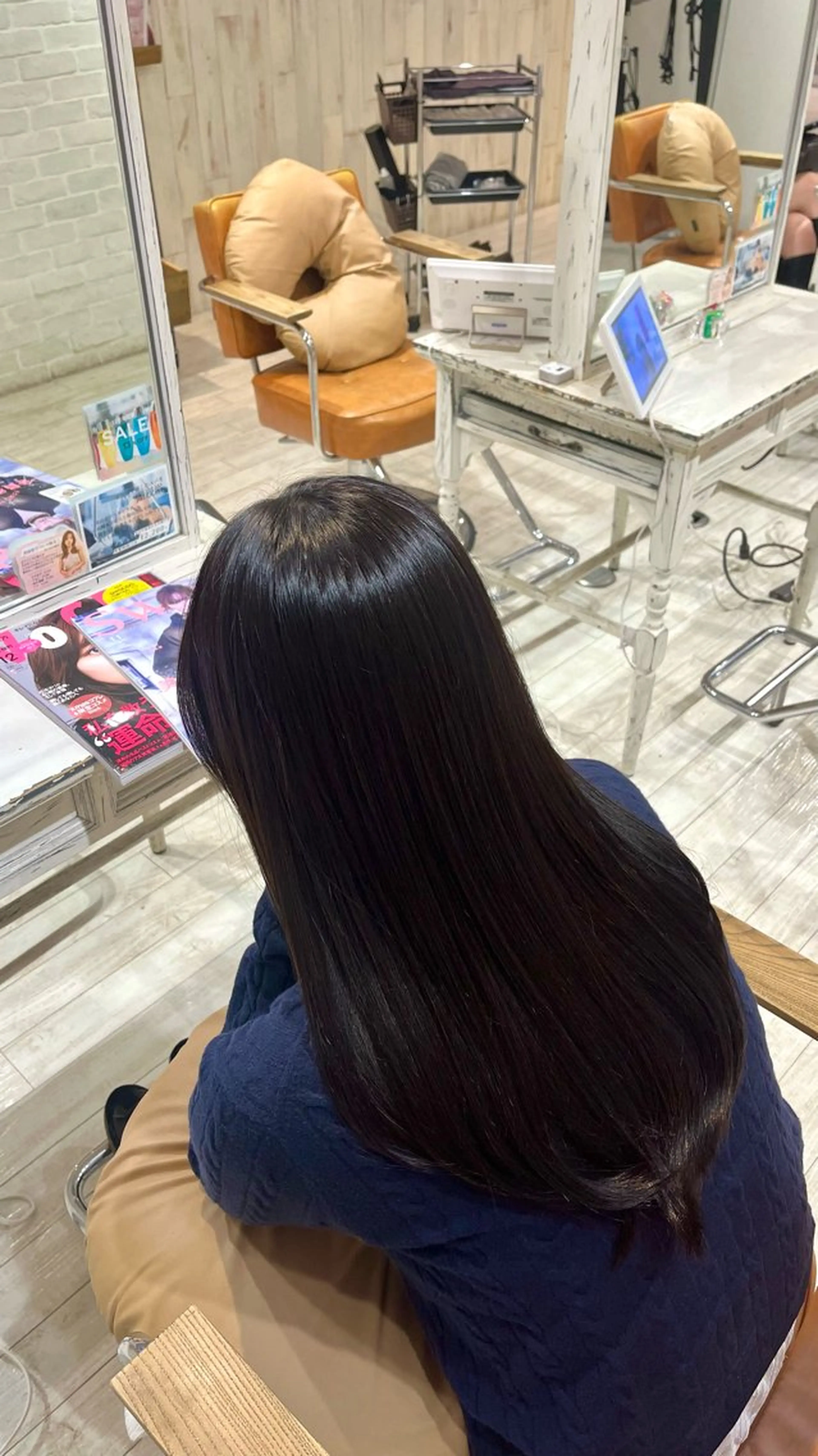ロング カラー 杉浦 悠月のヘアスタイル